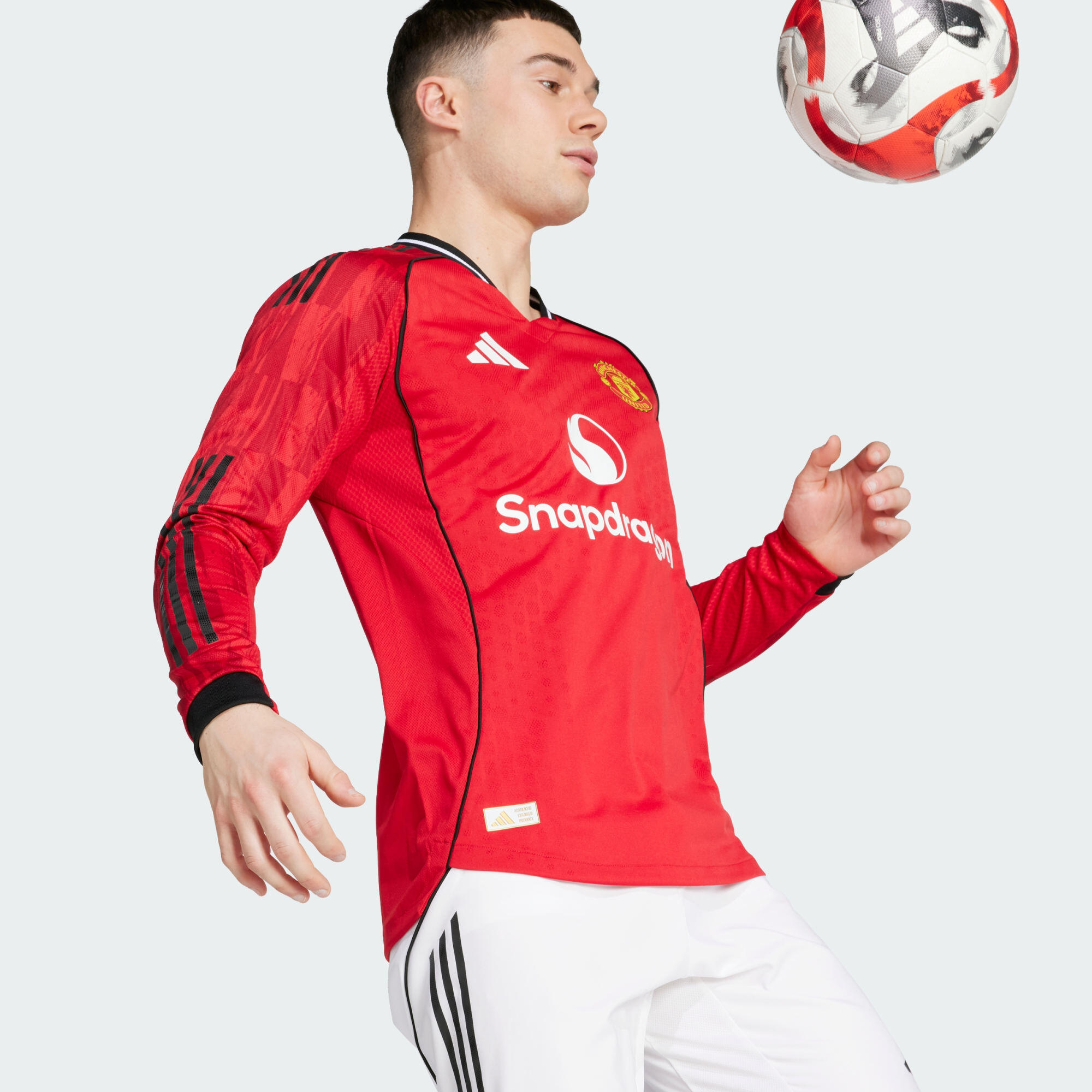 Autentický domácí dres s dlouhým rukávem Manchester United 25/26 6/7