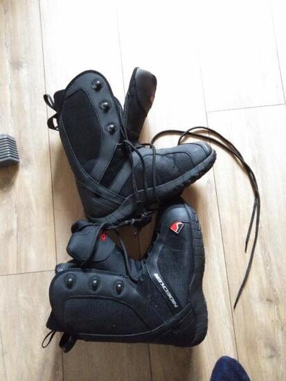 Entre Particuliers - Chaussures de snowboard de la marque NIDECKER