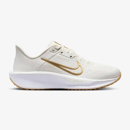 Zapatillas de running Nike Quest 6 para mujer.