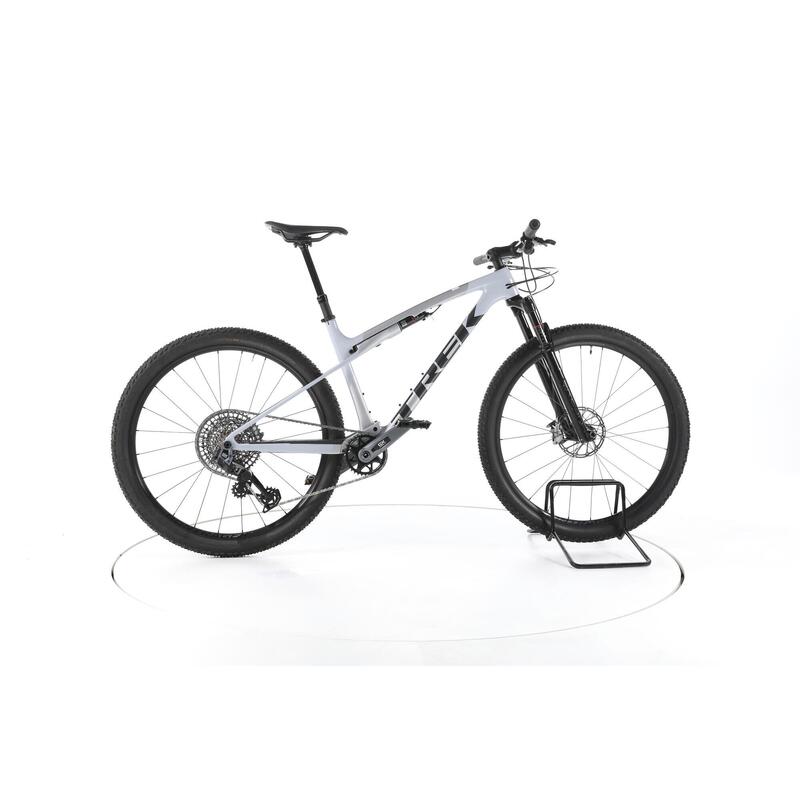 01ee9de5-3952-486c-9c99-195e2f42f6ab_c4