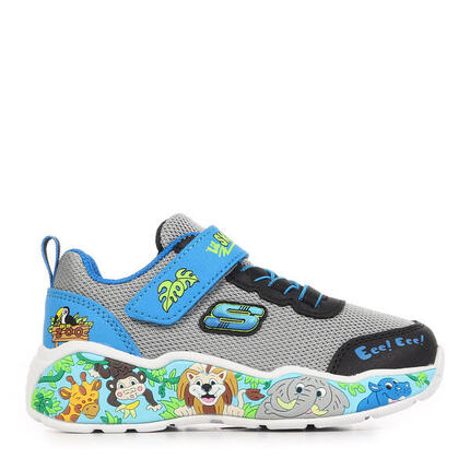 Baskets Garçon Play Scene