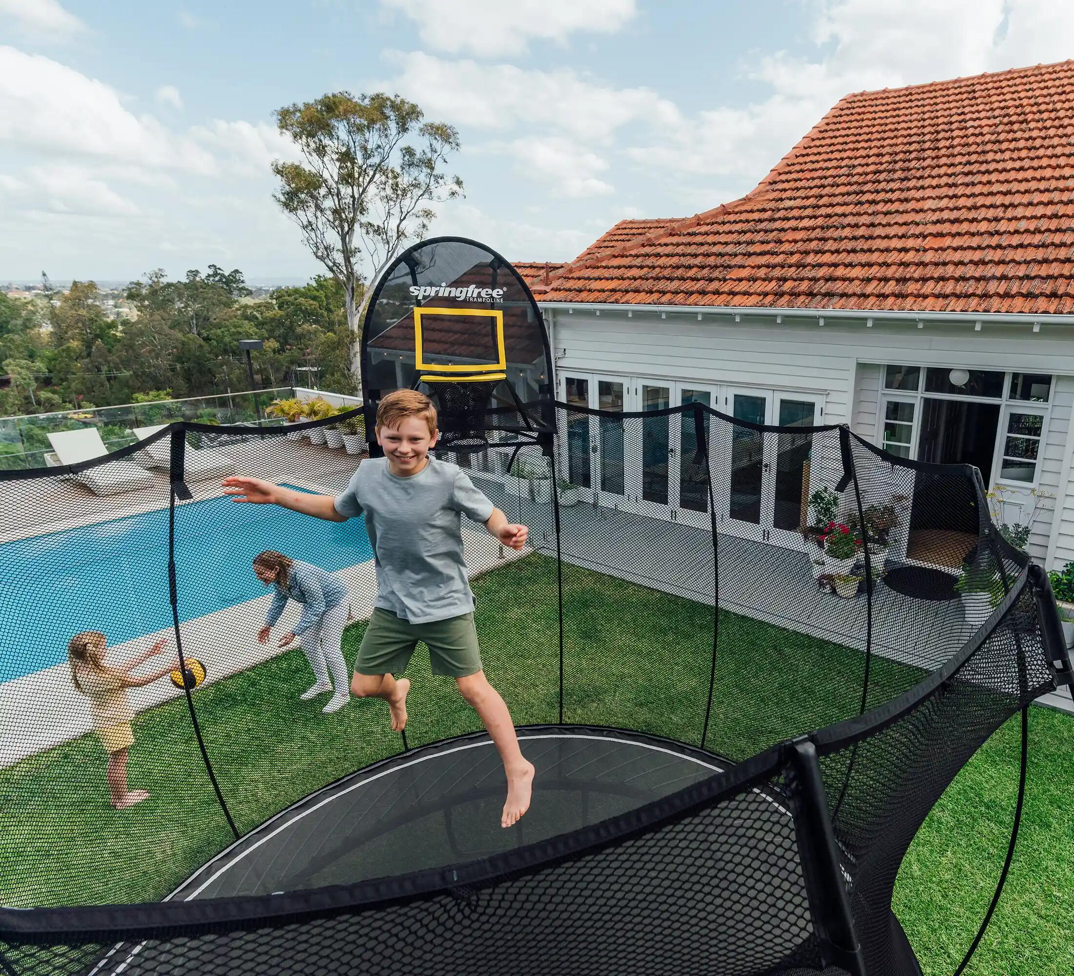 Bezpečná zahradní trampolína kulatá 3m s ochrannou sítí a měkkými okraji 4/6