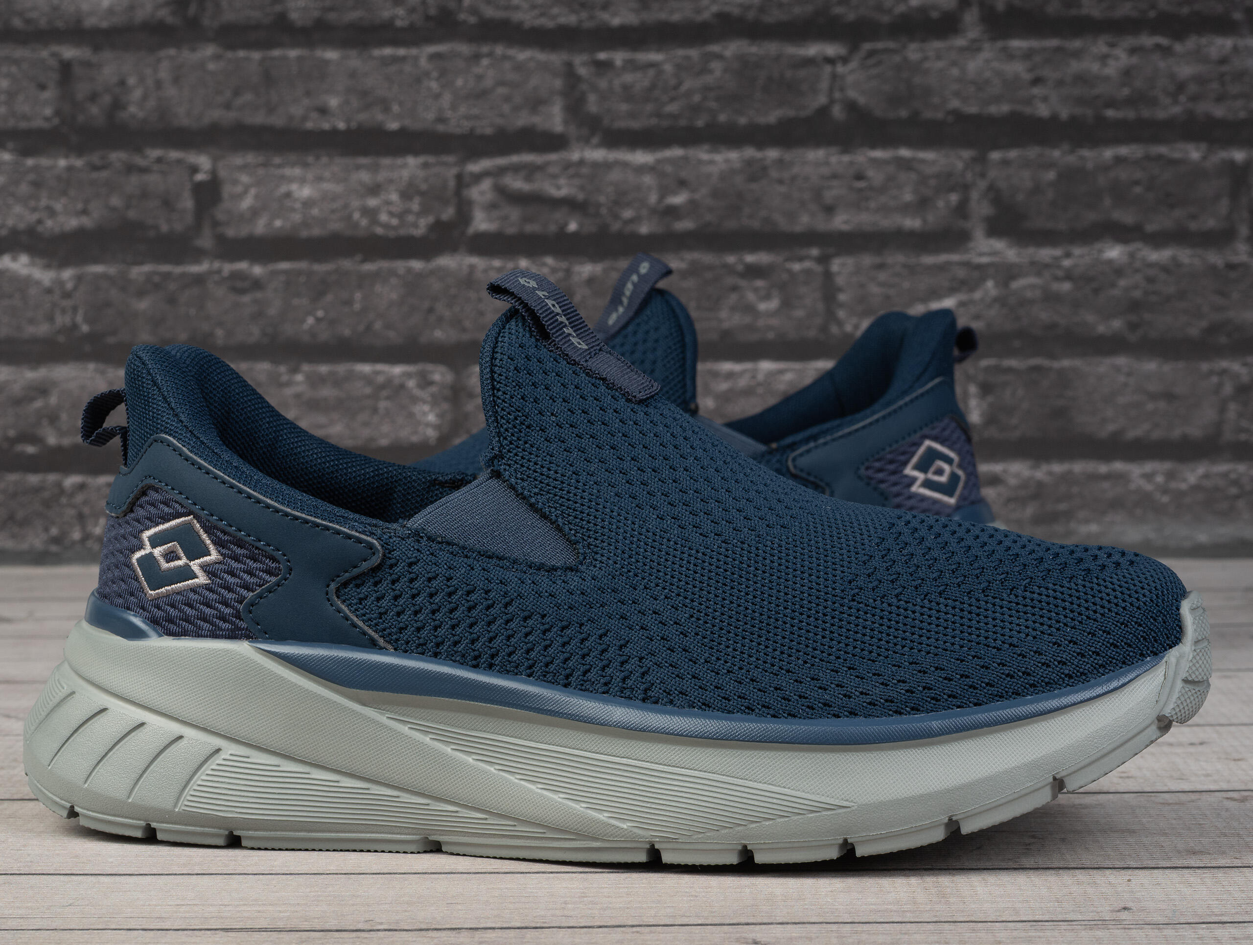Buty sneakersy sportowe sportowe Lotto ADVANTIV