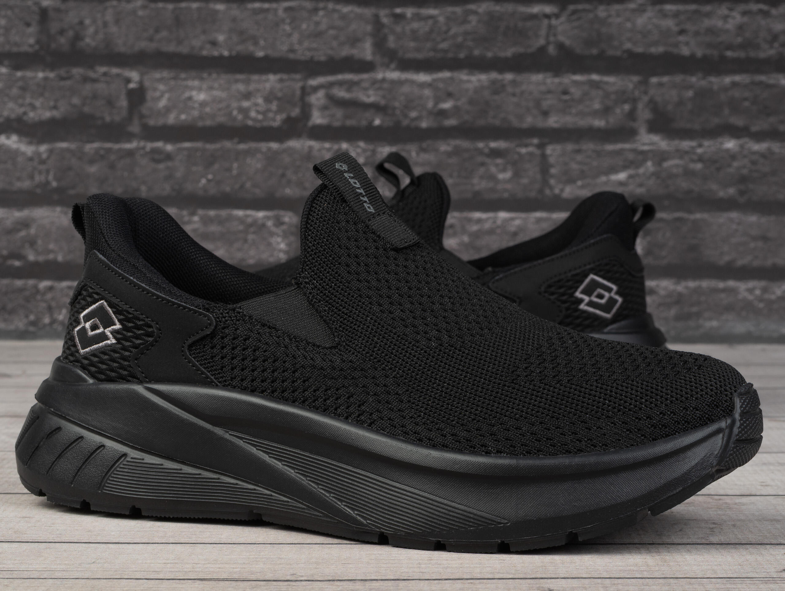 Buty sportowe unisex Lotto ADVANTIV