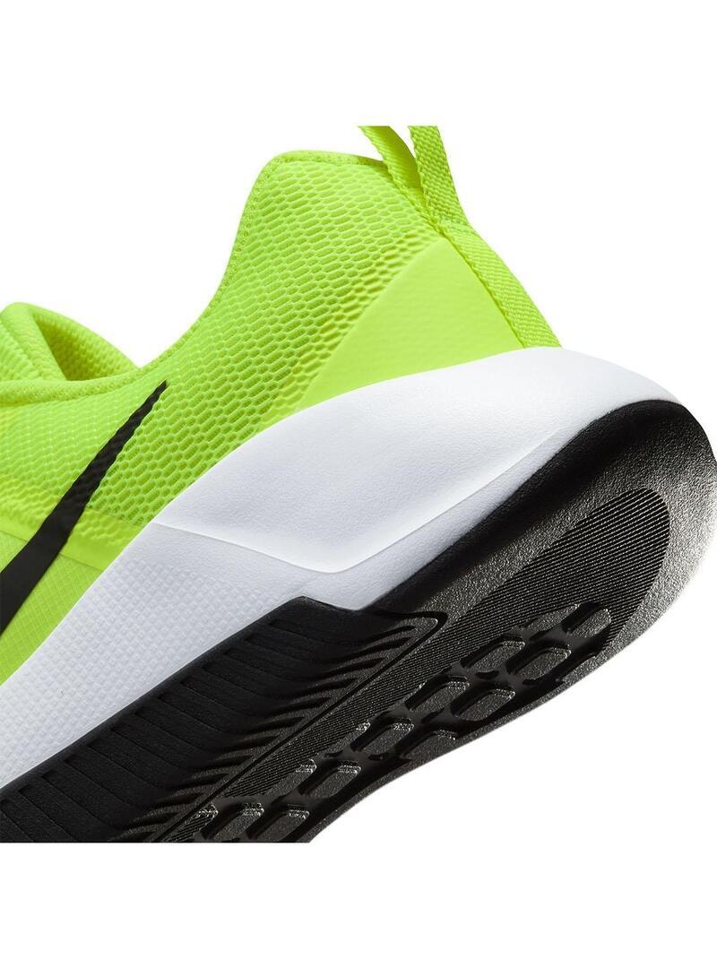 Scarpe da ginnastica da uomo Nike Mc Trainer 3 gialle. 4/7