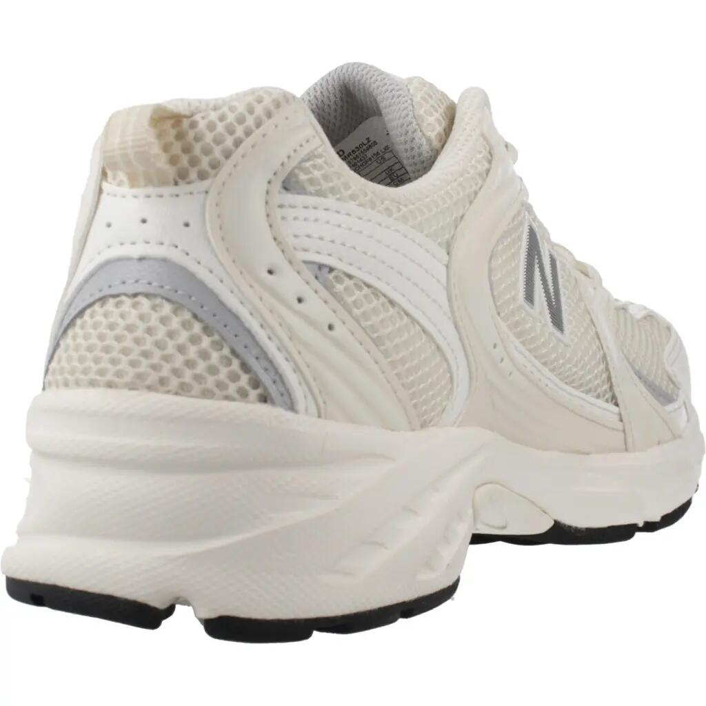 Zapatillas mujer New Balance Mr530 3/5