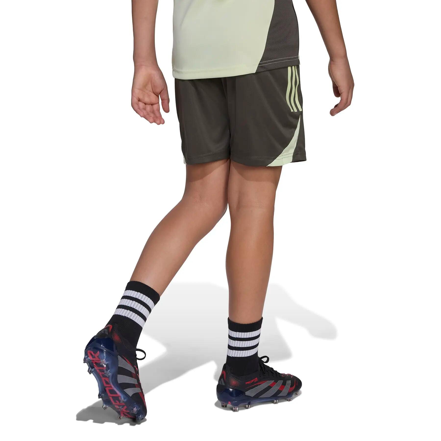 Short d'entraînement enfant Real Madrid 2025/26 4/7