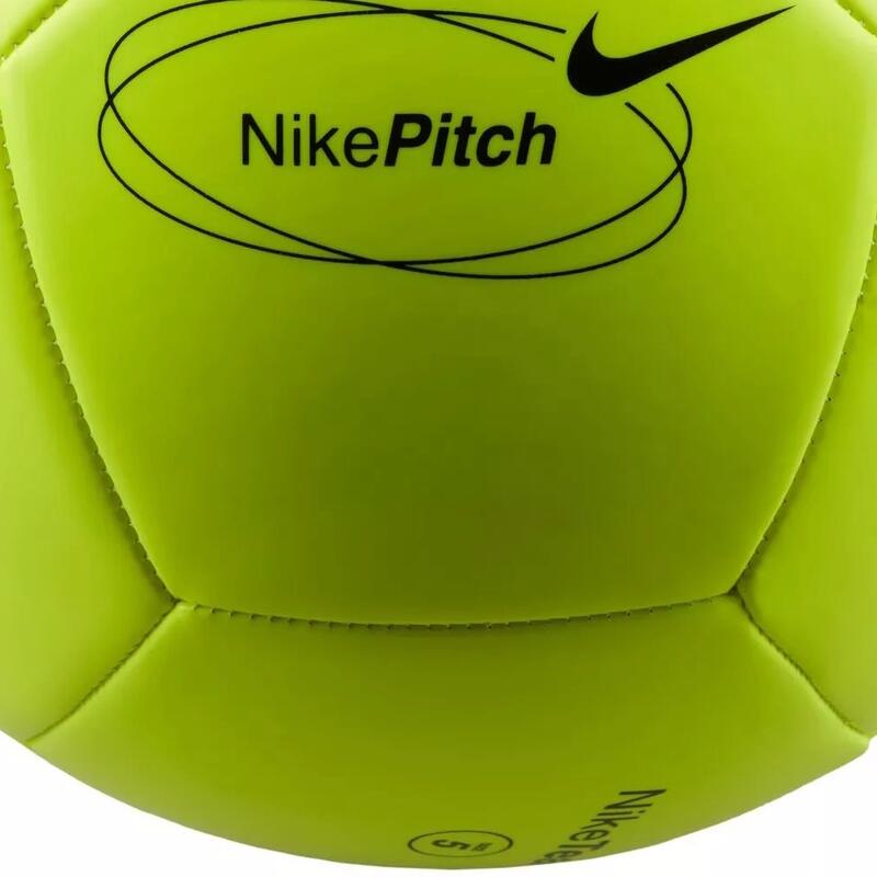 Minge fotbal Nike Pitch Team 26