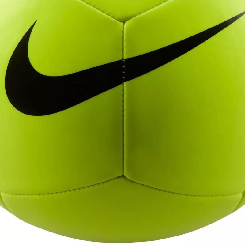 Minge fotbal Nike Pitch Team 26