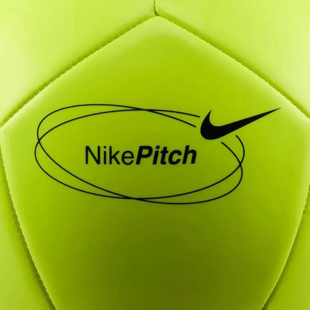 Minge fotbal Nike Pitch Team 26 5/6