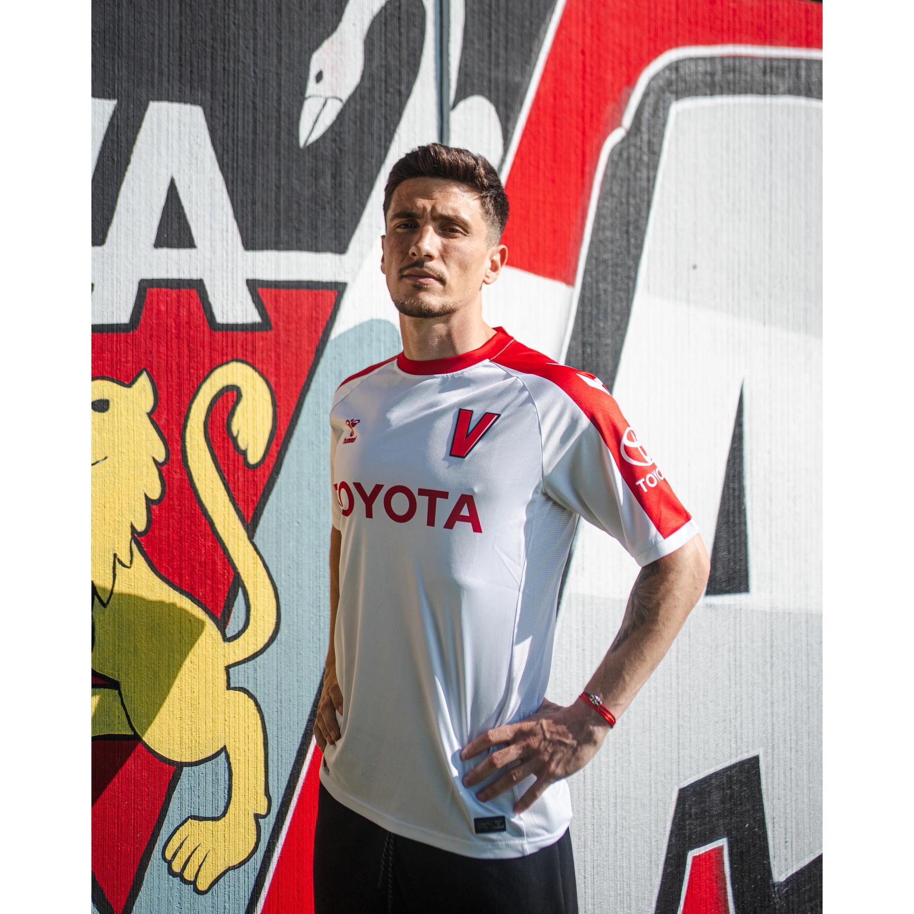 Zewnętrzny strój VAFC 2025/26 4/4