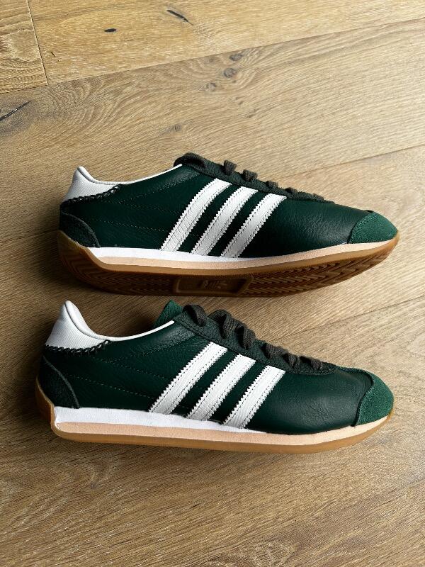 Entre Particuliers - Baskets adidas country neuves 2/7