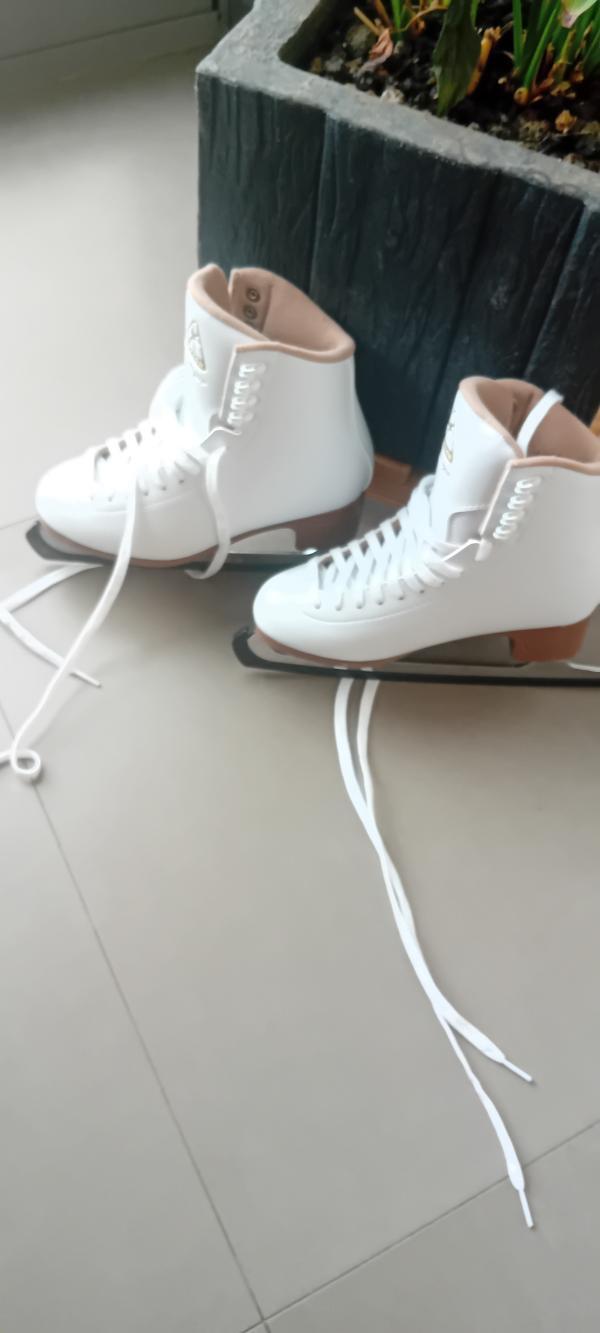 Entre Particuliers - patins à  glace 6/7
