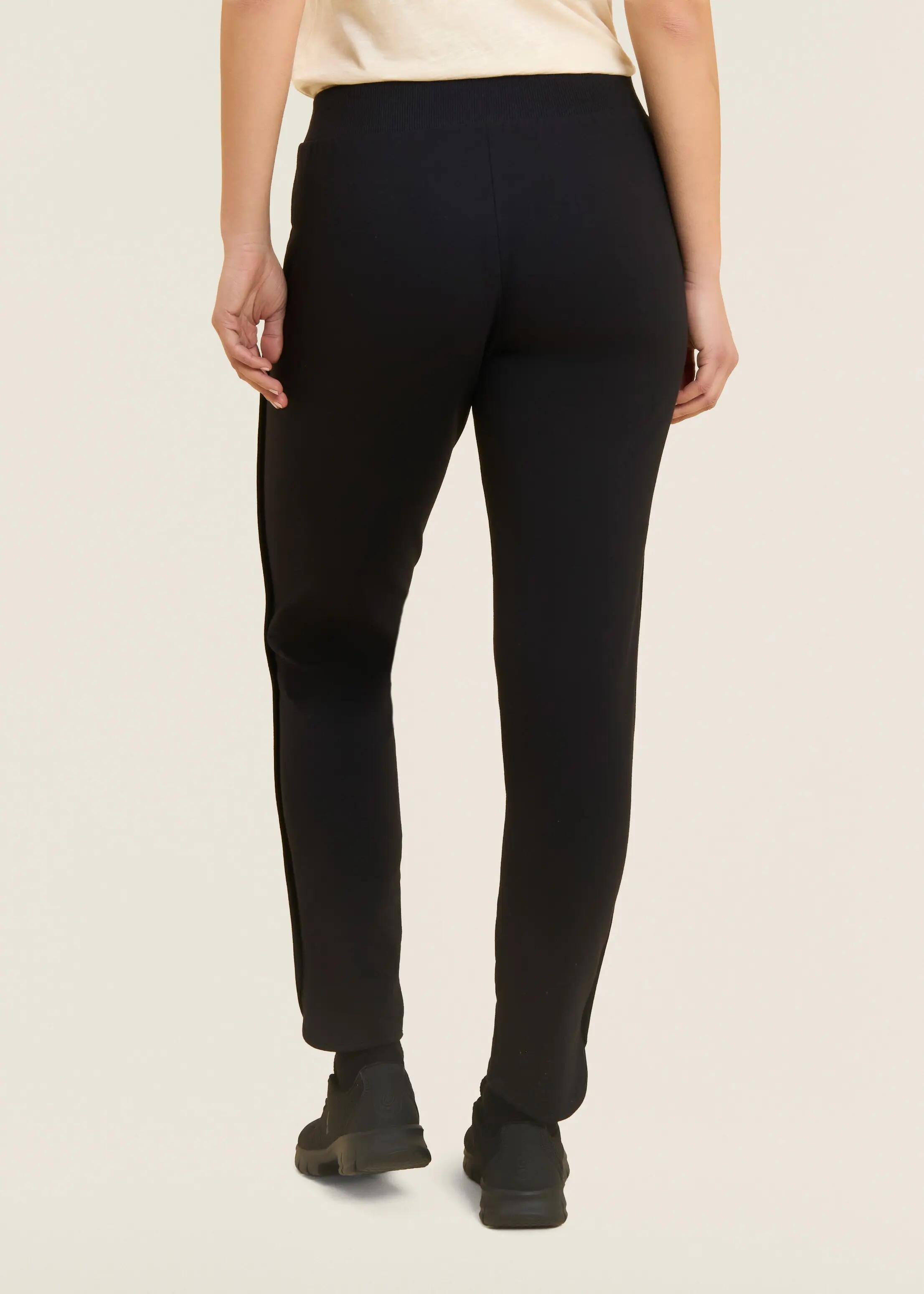 Pantalón 7/8 con bajo redondeado y cintura perfilada 3/7