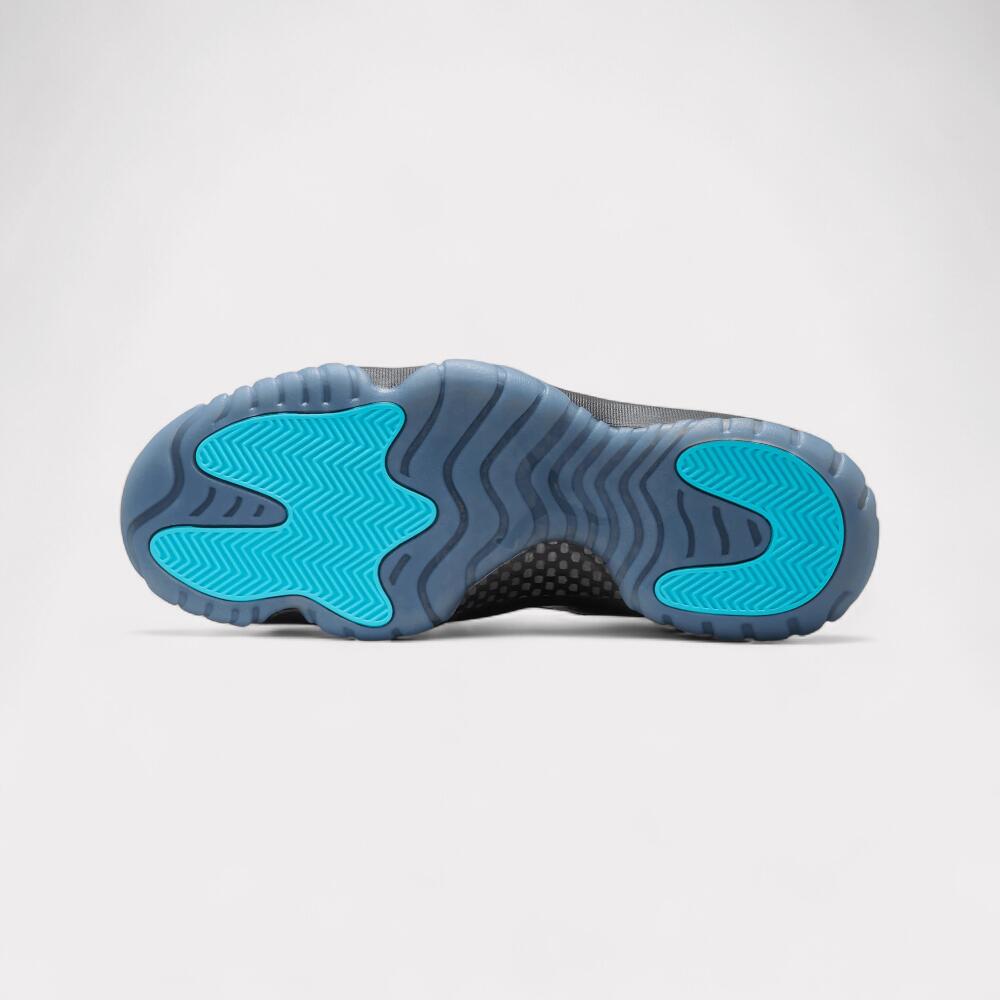 Air Jordan 11 Retro - Gamma Blue (2025) 5/7