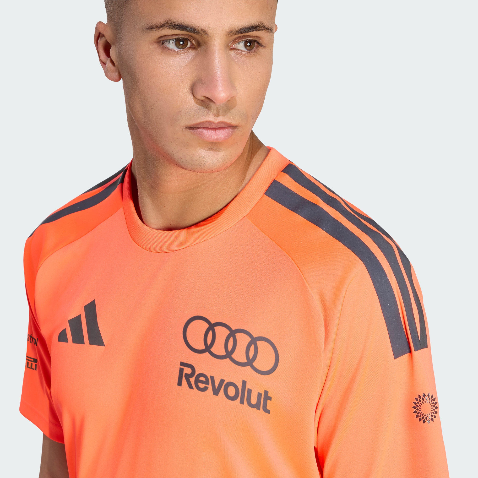 AUDI REVOLUT F1 TEAM SET UP T-SHIRT 5/7