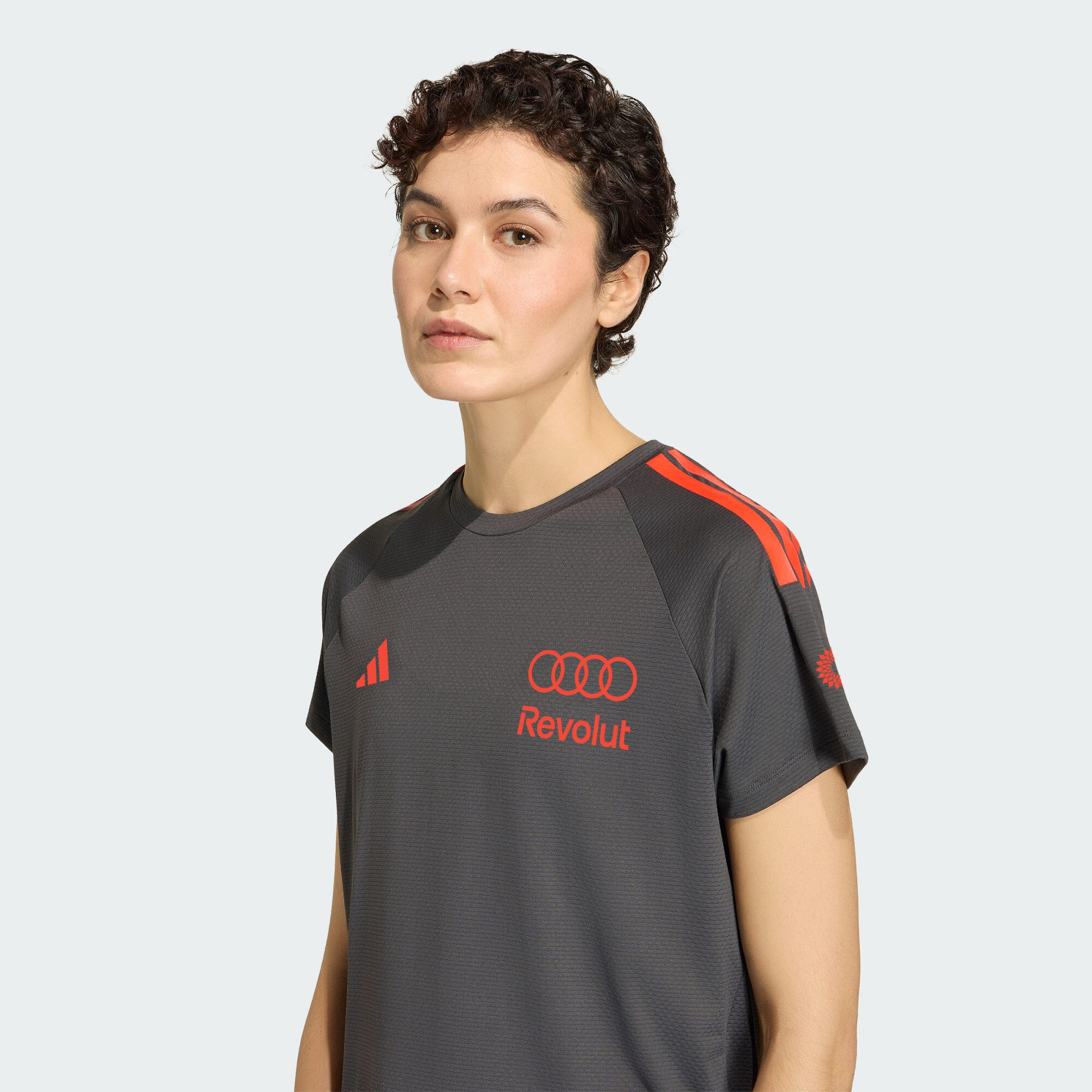 AUDI REVOLUT F1 TEAM MONTEURSSHIRT MET KORTE MOUWEN 4/5