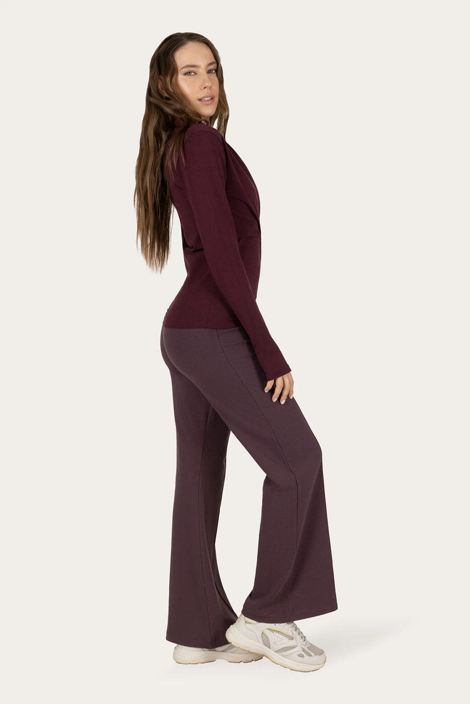Pantalon de Yoga et athleisure Évasé Cayha – Violet 5/5
