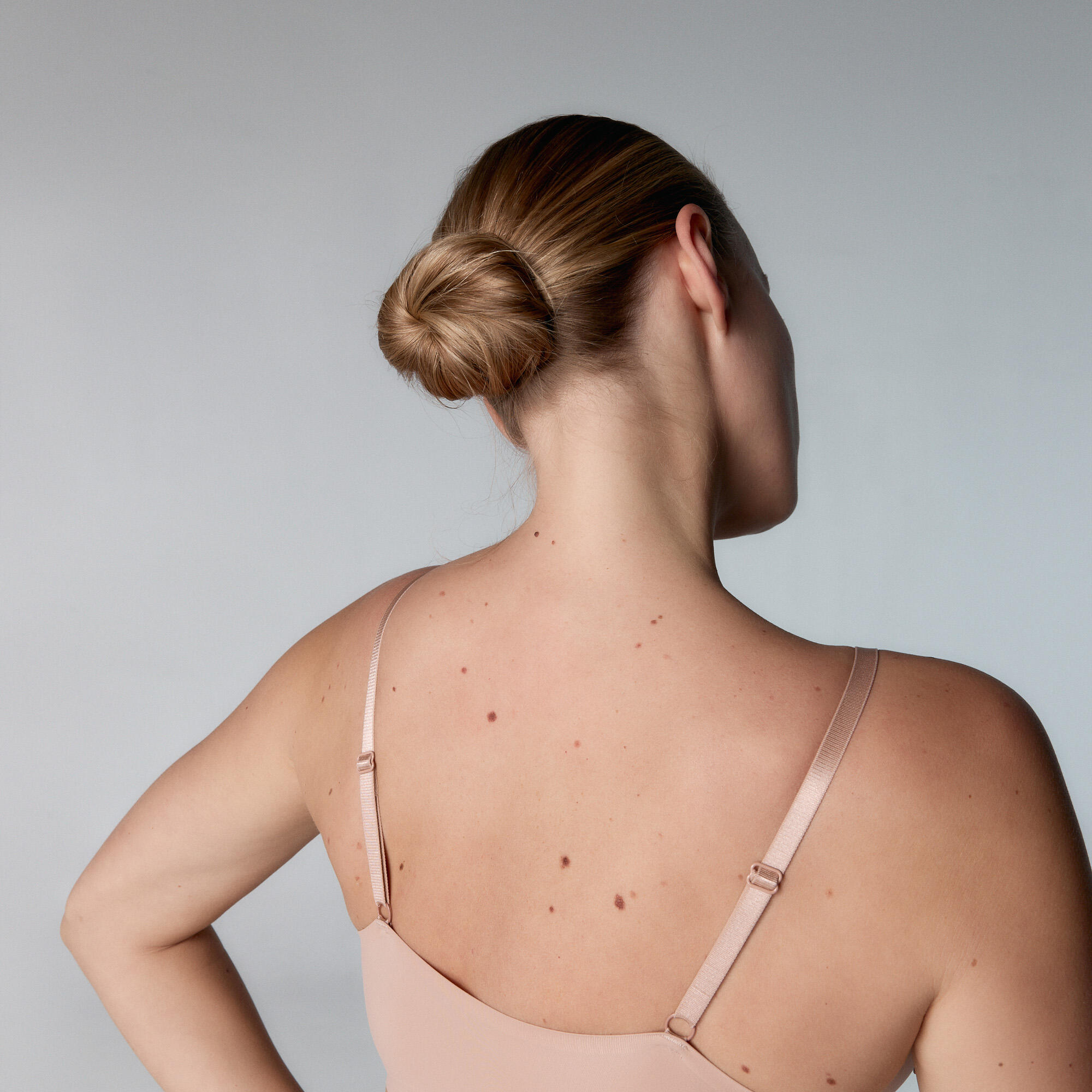 Sujetador Top deportivo Eryx  de mujer Black Limba Nude Sin aro 2/7