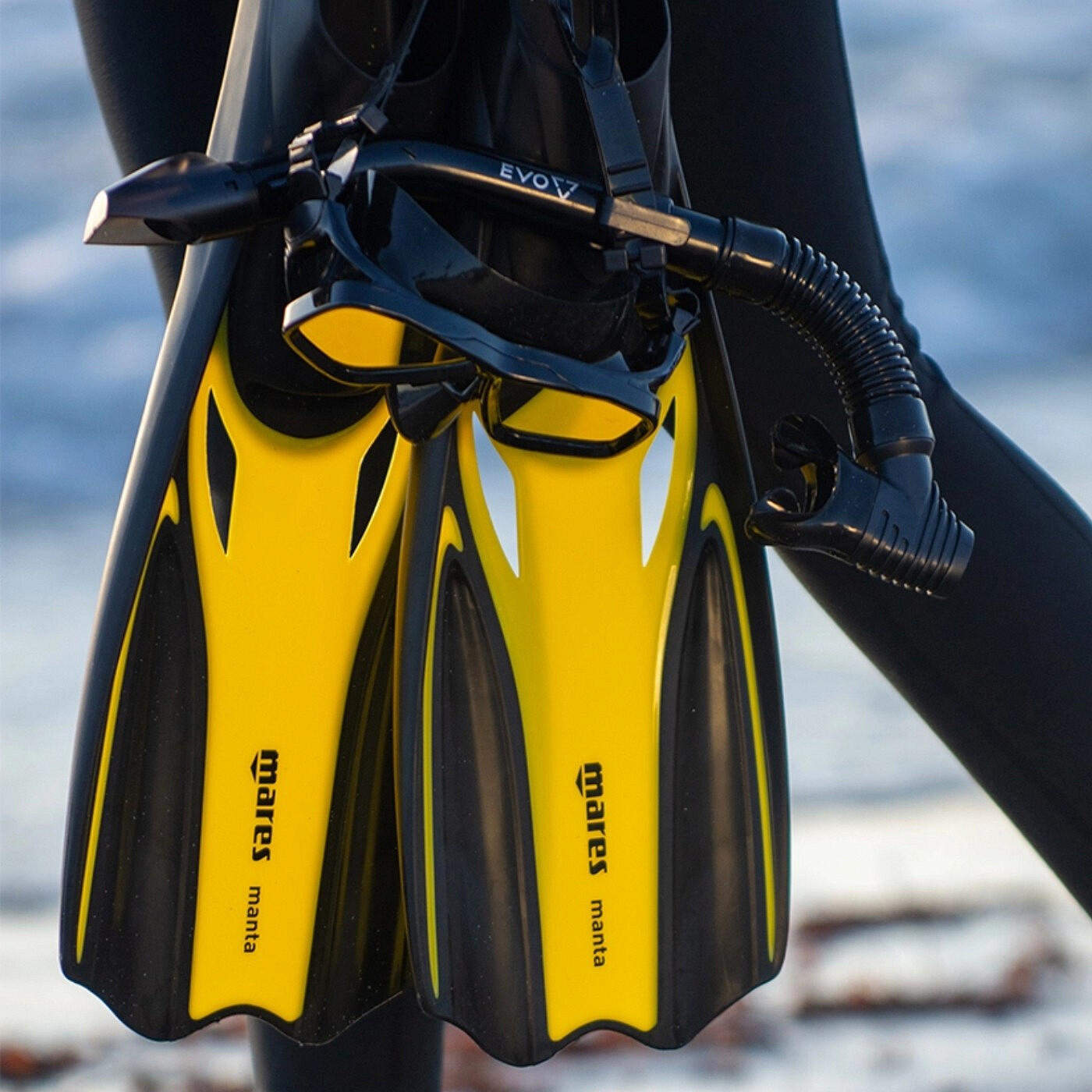 Pinne Snorkeling Adulti Manta - Scarpetta Chiusa e Pala Idrodinamica 4/6