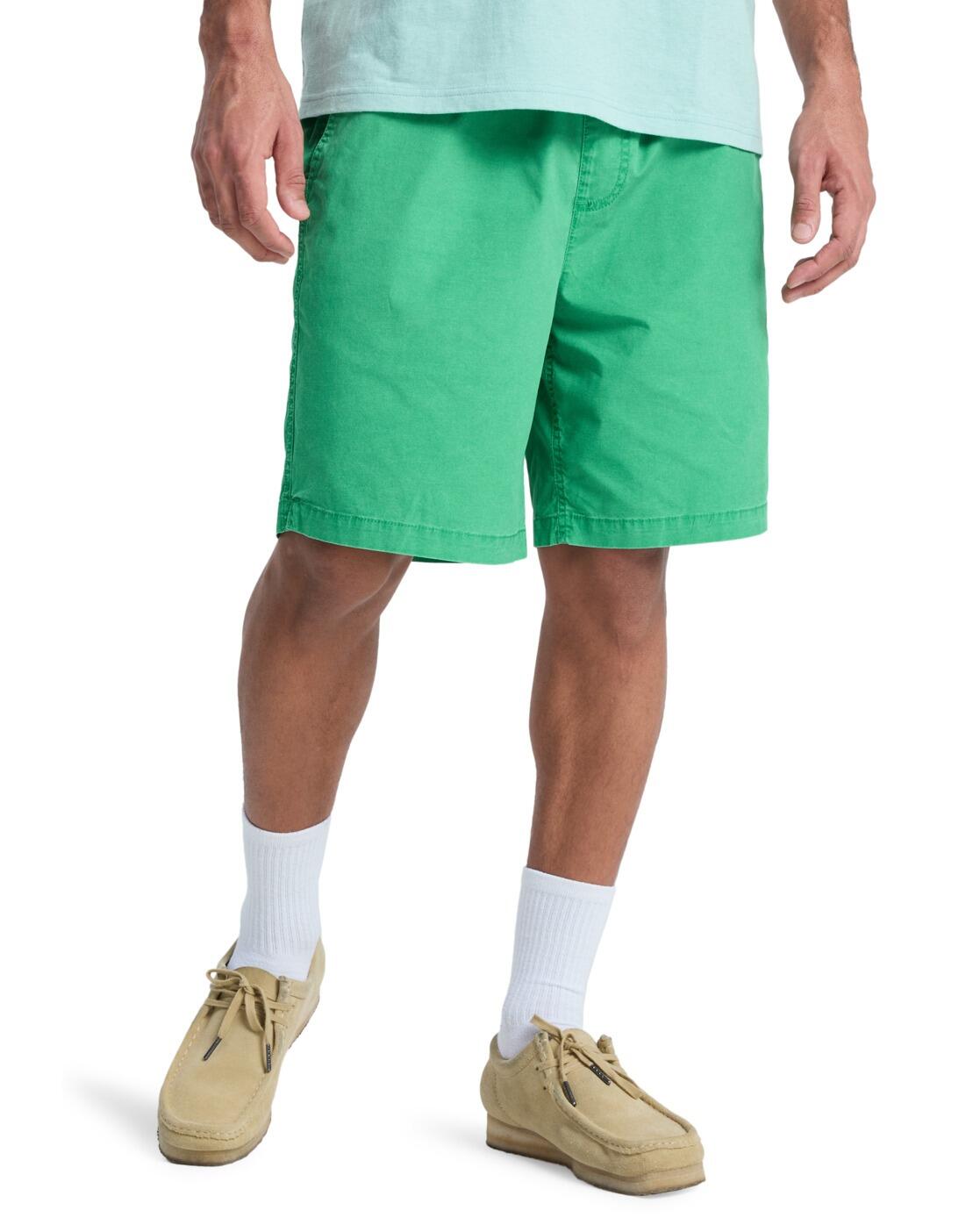 moosgrün
