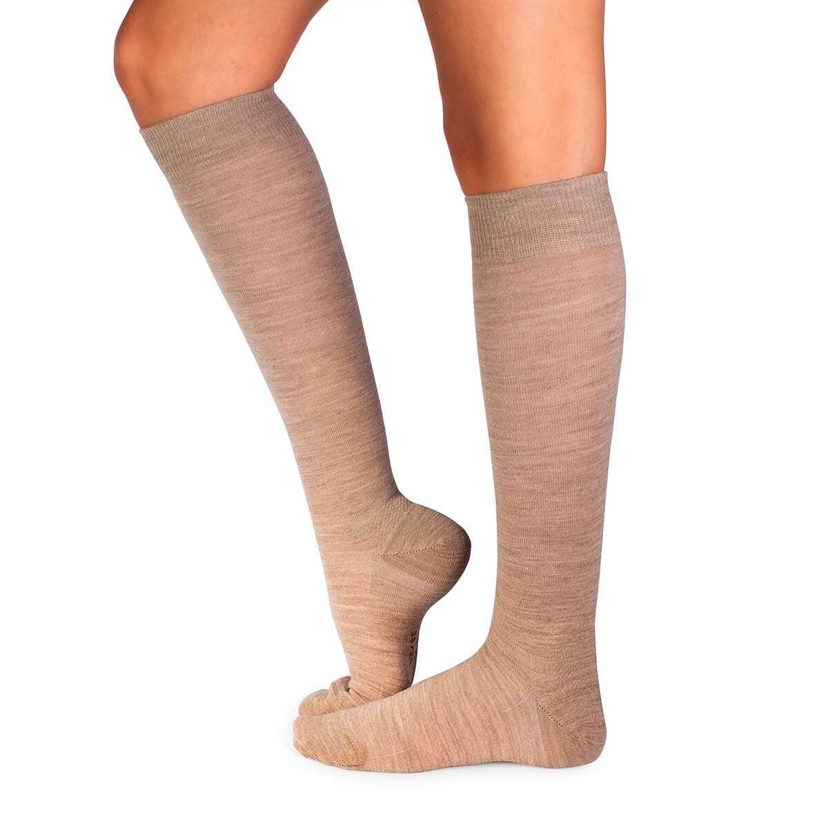 Chaussettes longues 3/4 fines en laine 2/7