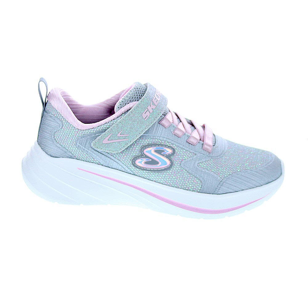 SKECHERS picture