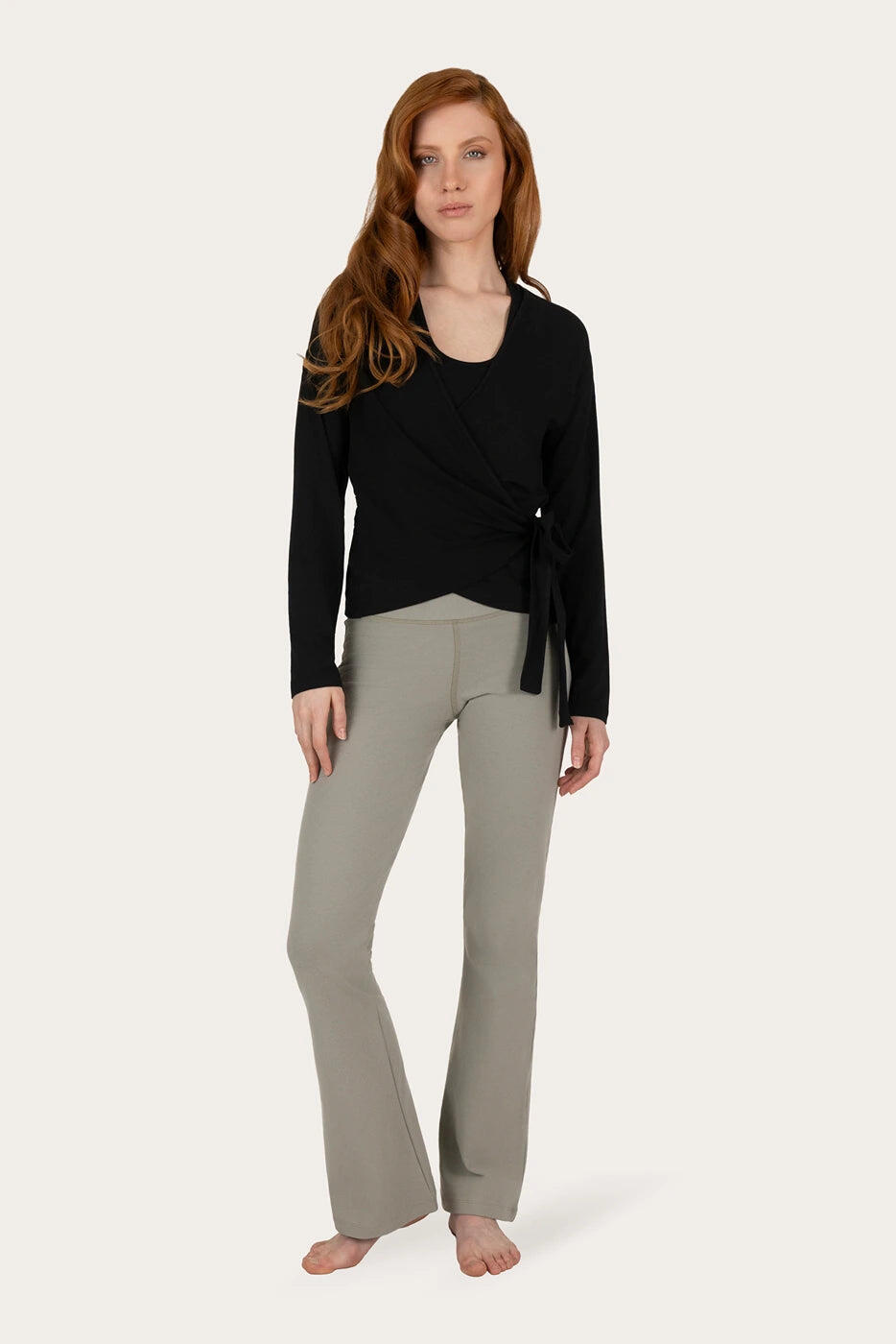 Veste de yoga cache-cœur Aurora – Noir Onyx 4/5