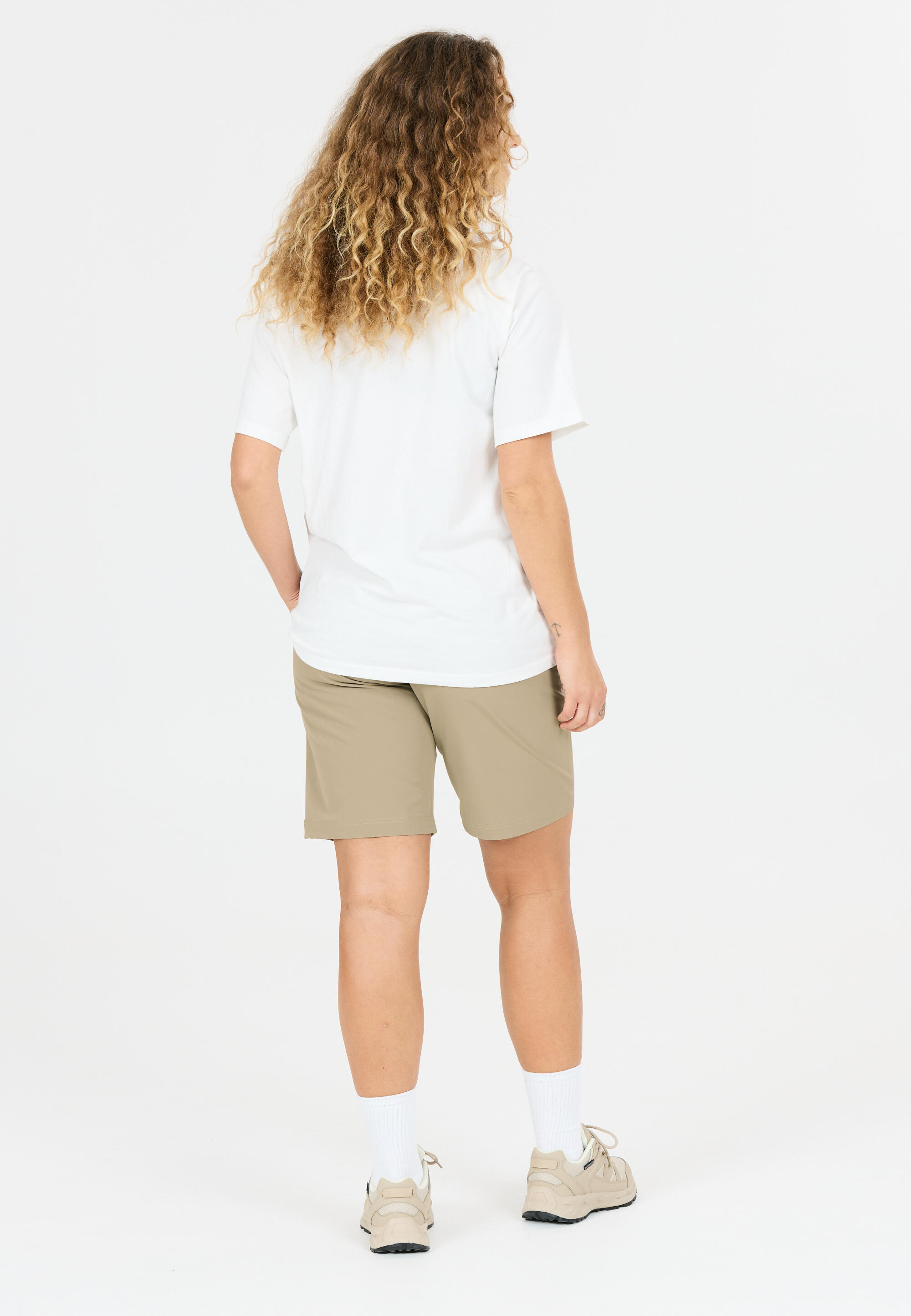 Short Donna Whistler Barrie 5/5