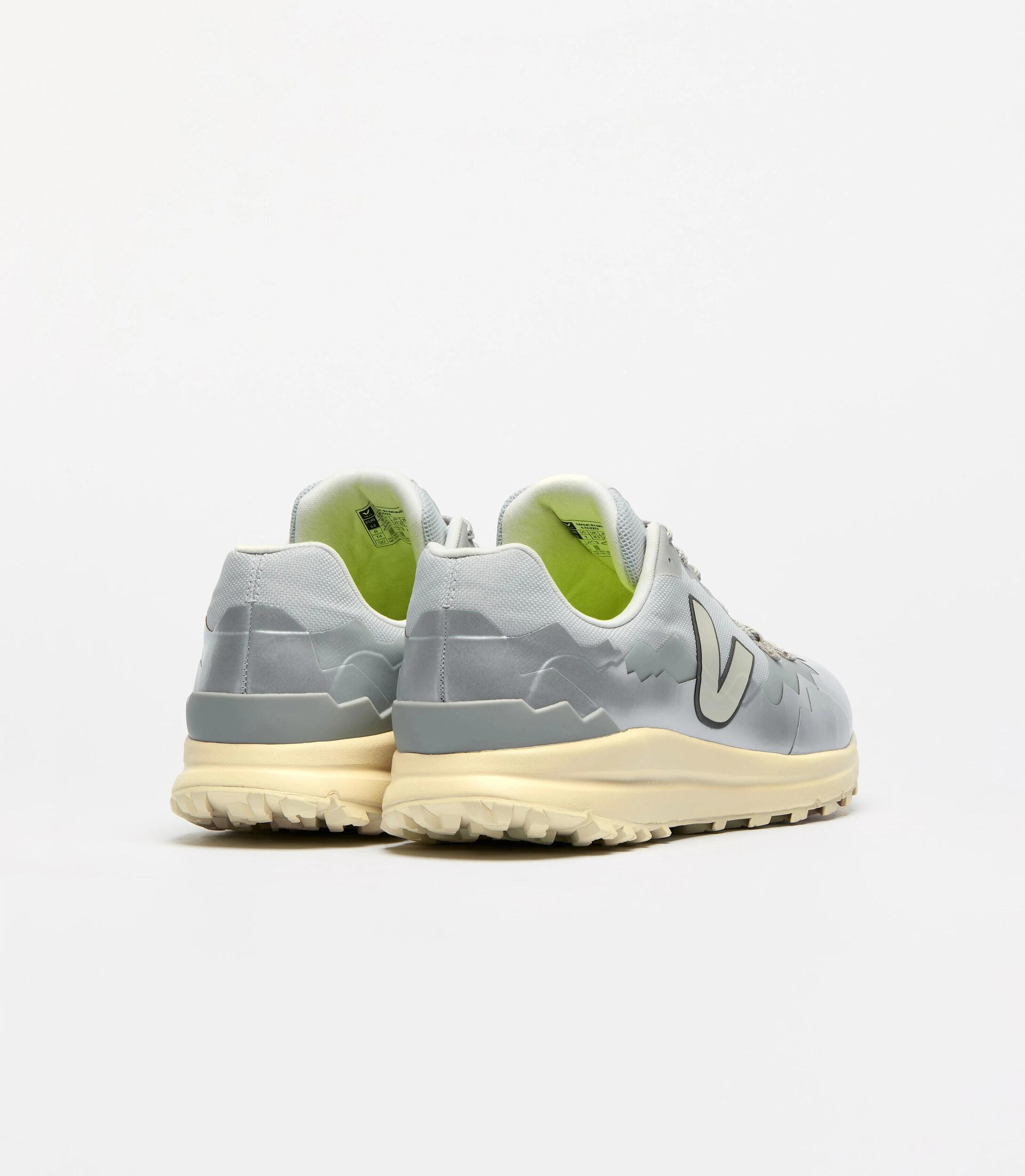 VEJA FITZ ROY LI TREKSH SHARK_PIER_SILVER Zapatillas Mujer (FT2320588A) 3/4