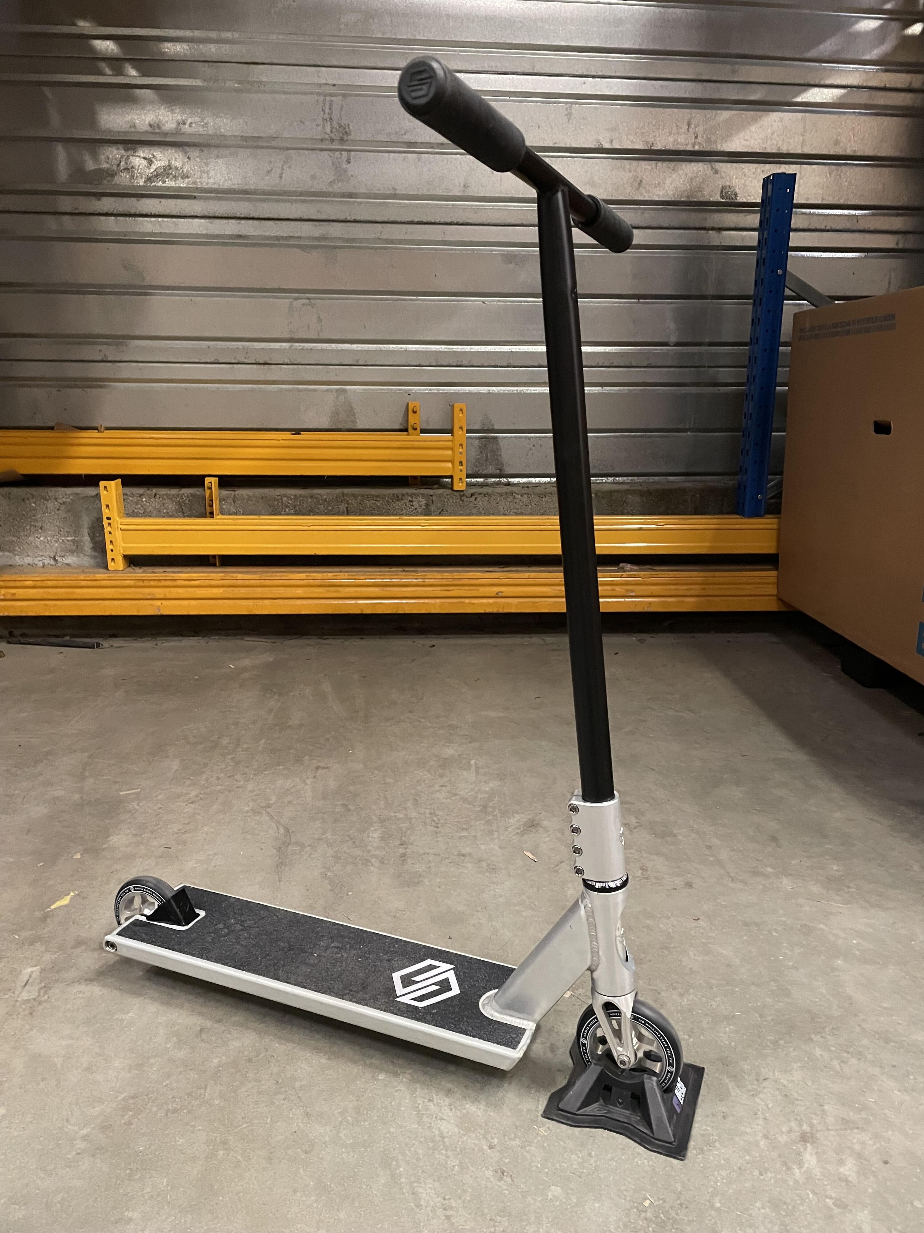 STRIKER Trottinette Complète - Gravis - L Raw Occasion - Striker