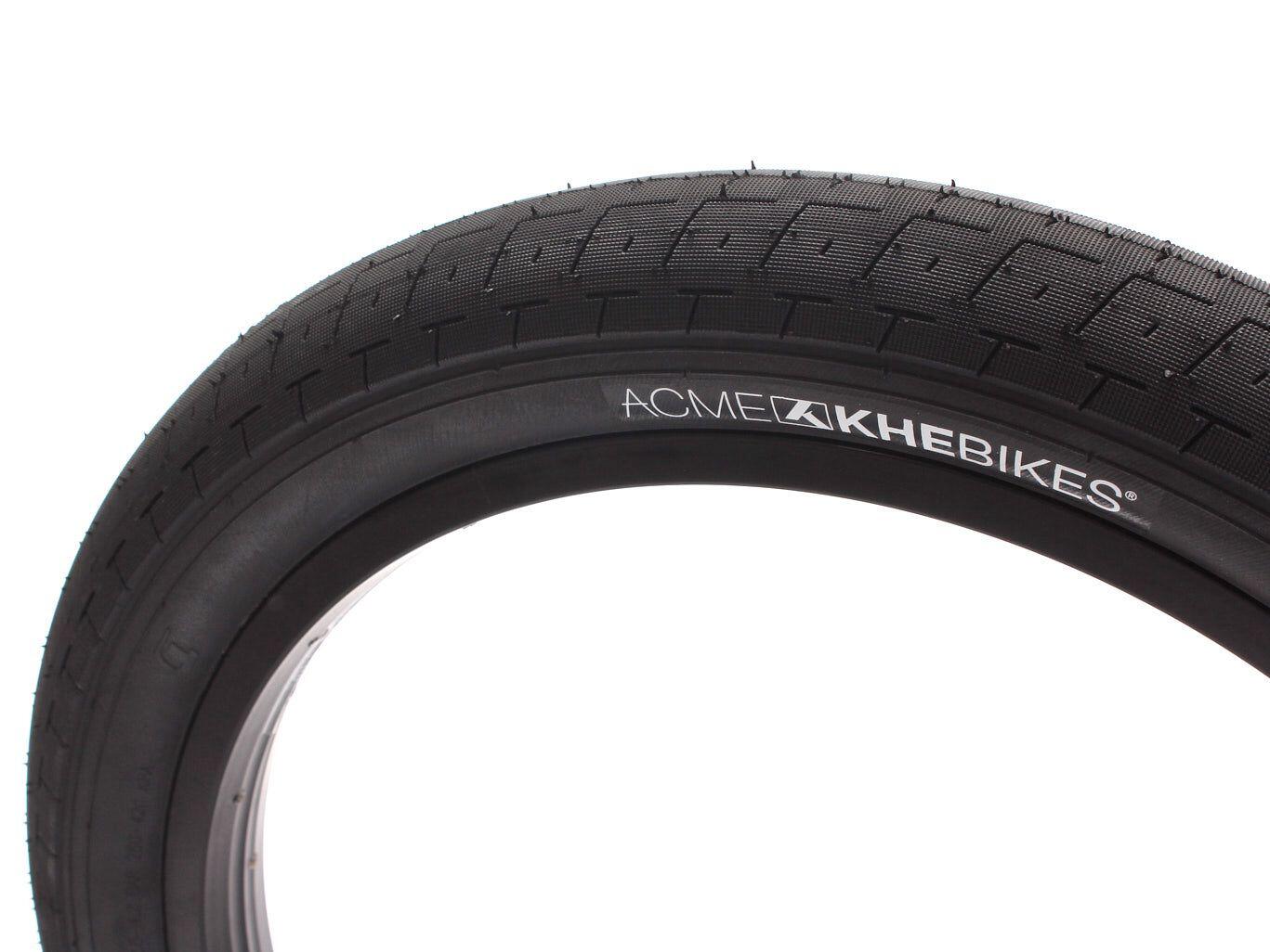 Set de neumáticos BMX KHE ACME 20 pulgadas x 2,40 pulgadas negro + cámara AV 5/7