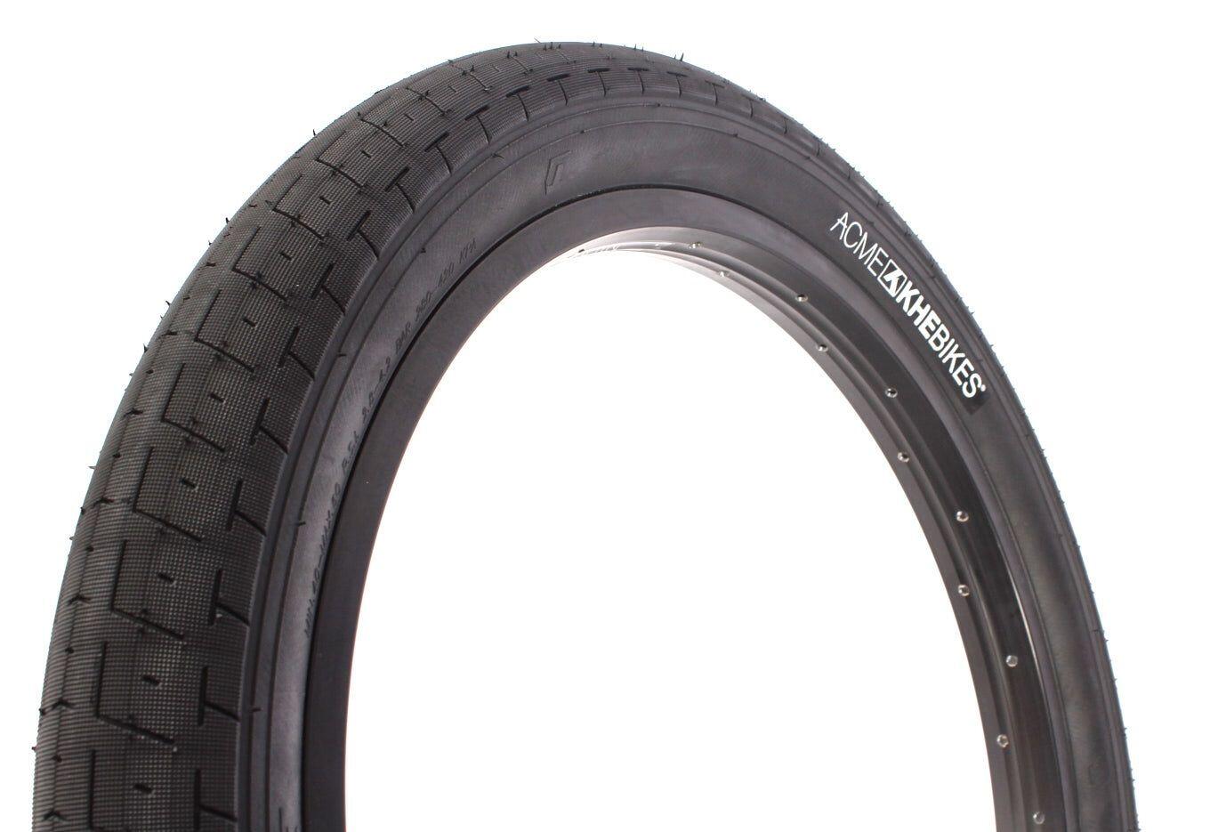 Set de neumáticos BMX KHE ACME 20 pulgadas x 2,40 pulgadas negro + cámara AV 6/7