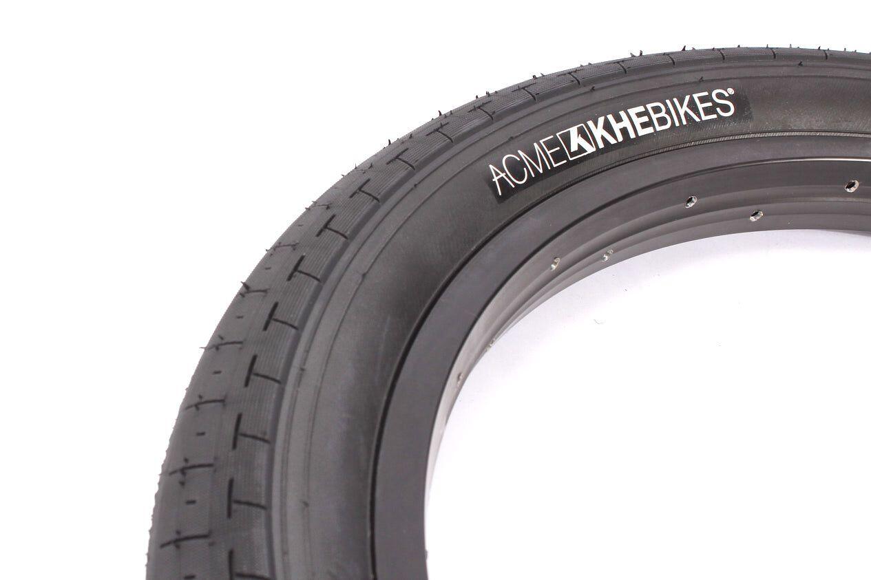 Set de neumáticos BMX KHE ACME 20 pulgadas x 2,40 pulgadas negro + cámara AV 3/7