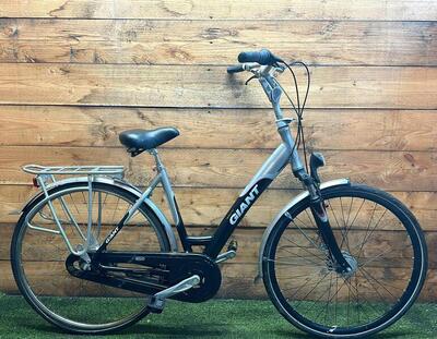 Tweedehands giant stadsfiets bike