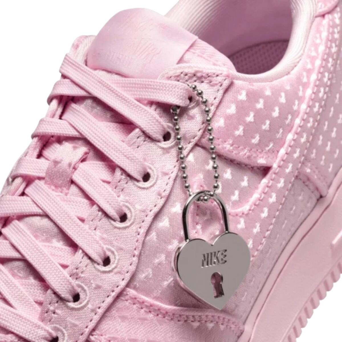 Chaussures  Air Force 1 Low Valentine's Day Pink Foam (2026) 4/5