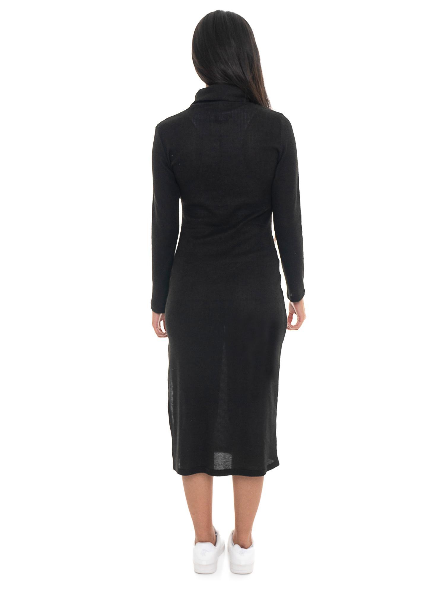Robe Leone 1947 à col roulé côtelé et fente, ornée de clous dorés. 4/5