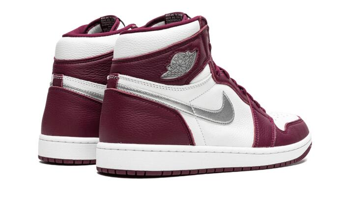 Air Jordan 1 Retro High OG Bordeaux 2/4