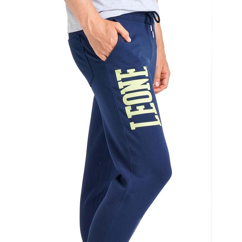 Pantaloni bărbătești Leone Basic cu logo mare din bumbac neperiat