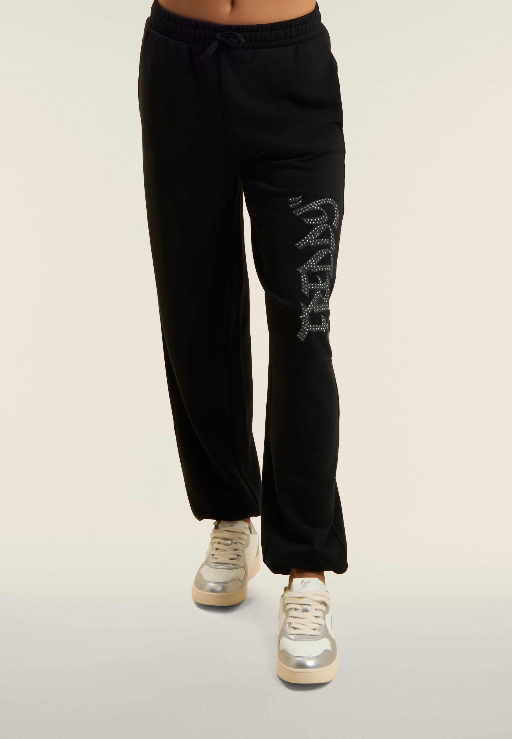 Pantalón deportivo extragrande con gráfico FREDDY y tachuelas 2/5