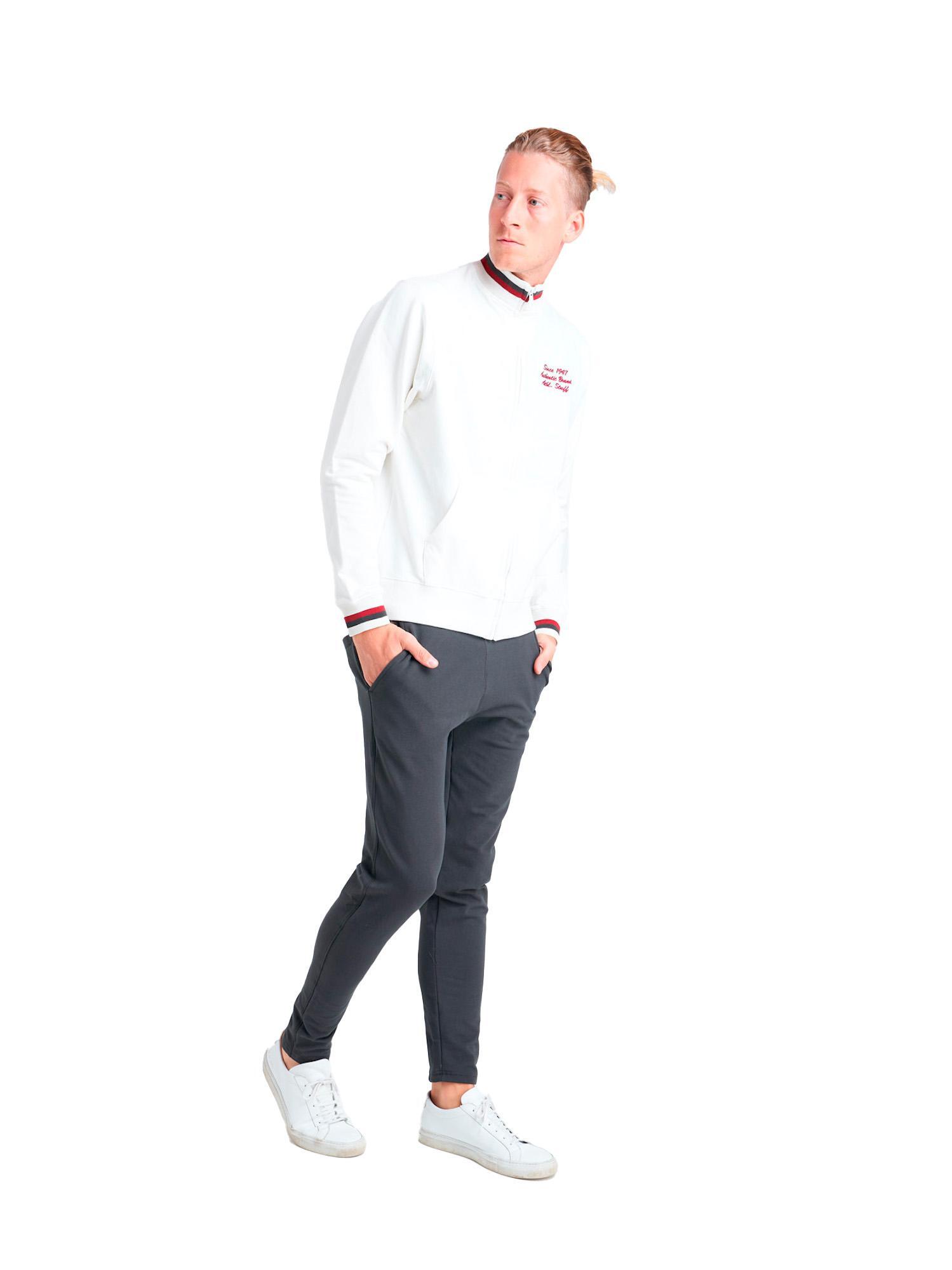 Roupas de treino masculinas da Athletic Stuff 3/8