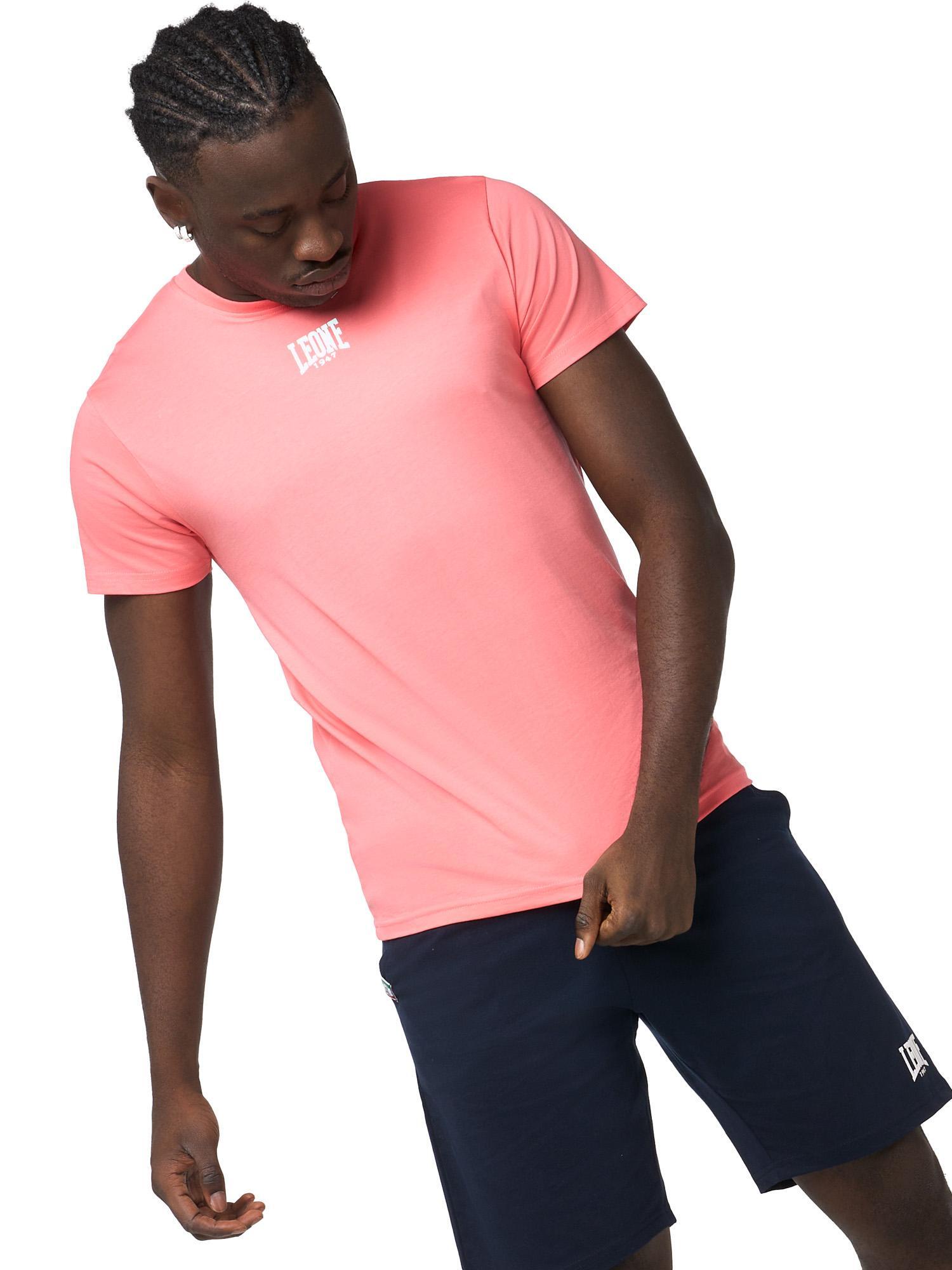 Completo set da uomo composto da t-shirt e pantaloncini Leone Basic 5/8
