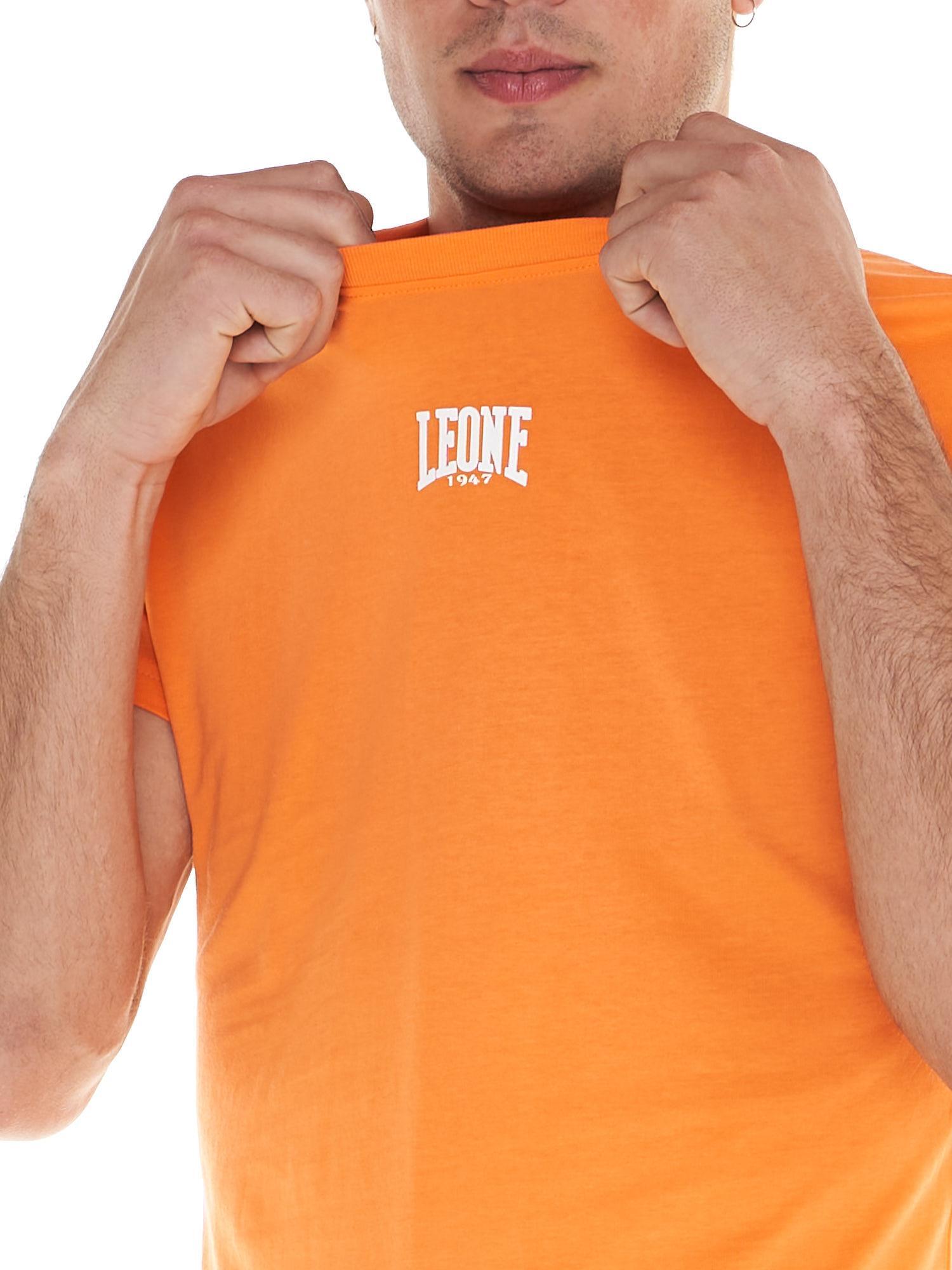 Completo set da uomo composto da t-shirt e pantaloncini Leone Basic 5/8