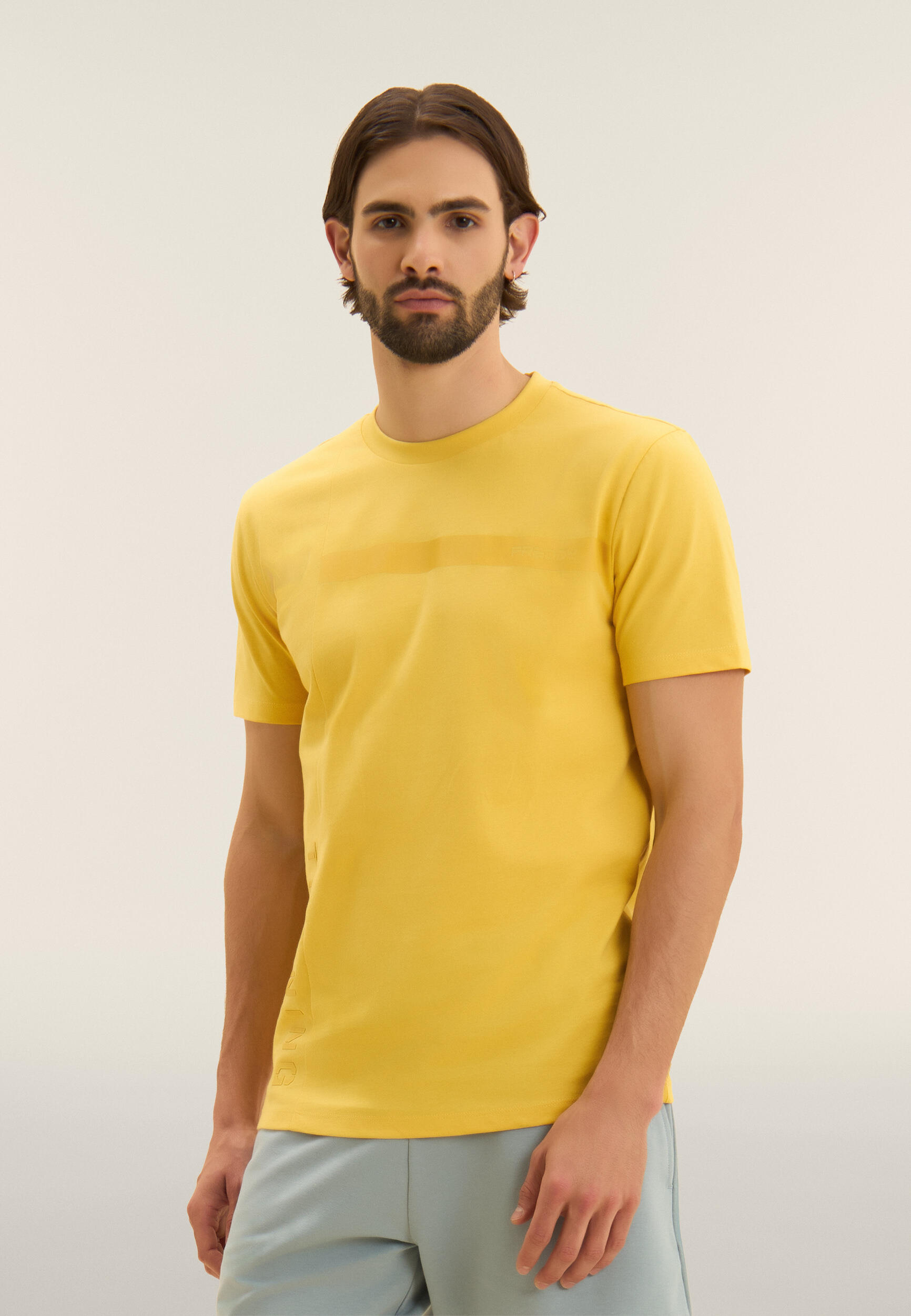 T-shirt in jersey con stampa logo tono su tono 2/4