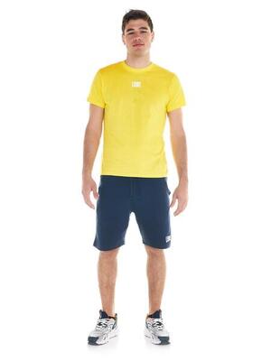 Completo set da uomo composto da t-shirt e pantaloncini Leone Basic
