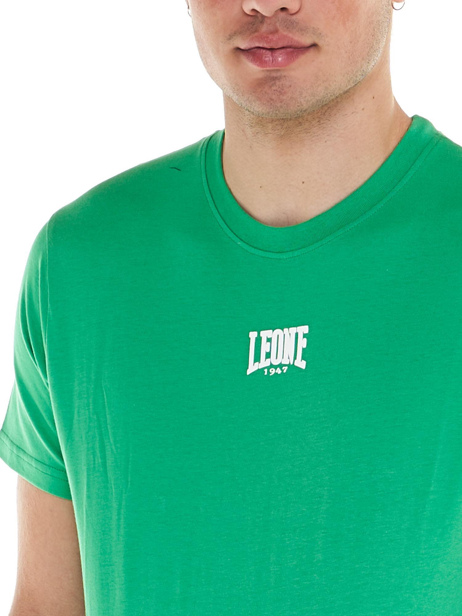 Completo set da uomo composto da t-shirt e pantaloncini Leone Basic 5/8