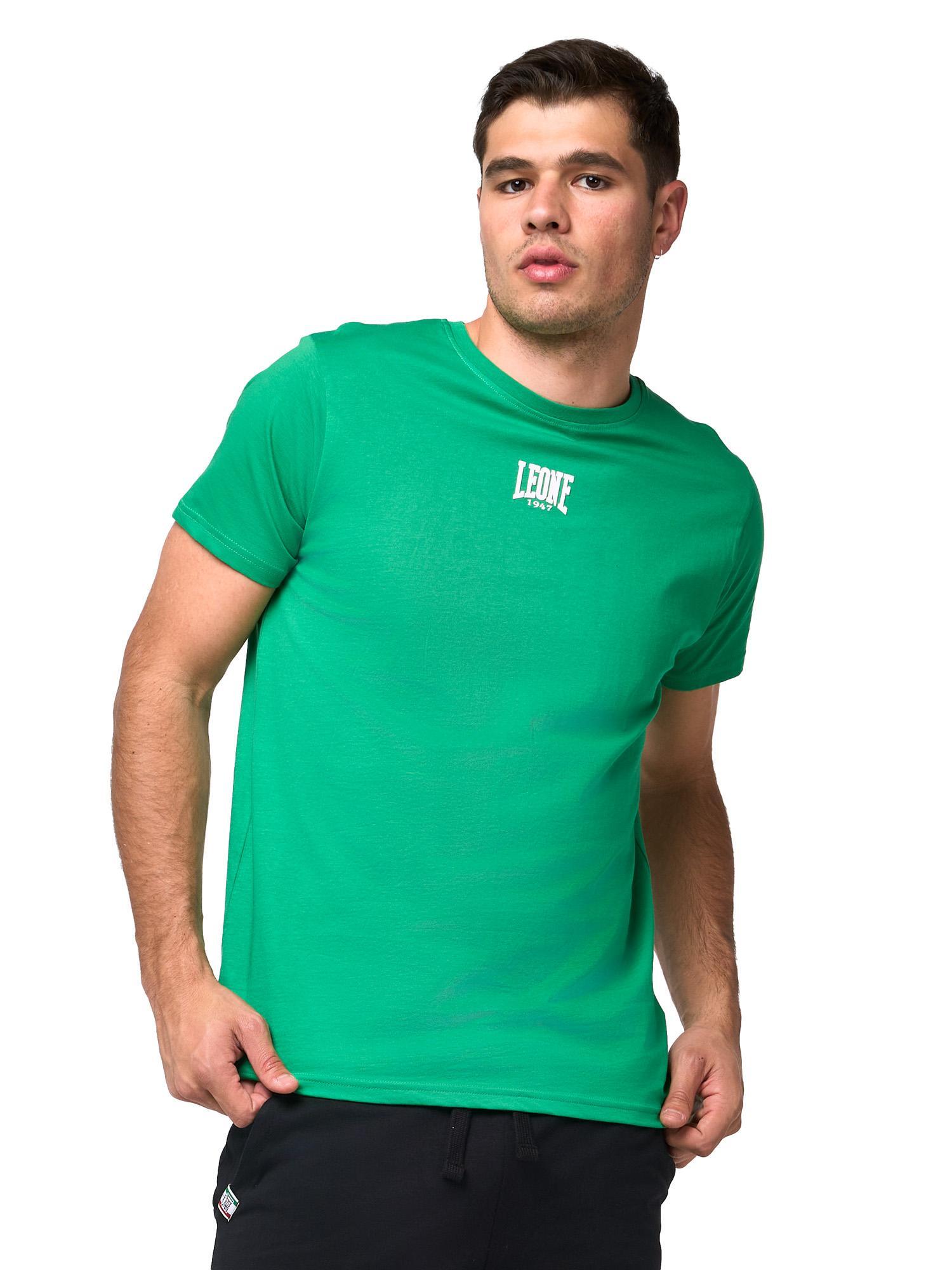 Conjunto masculino completo composto por camiseta e shorts Leone Basic 3/8