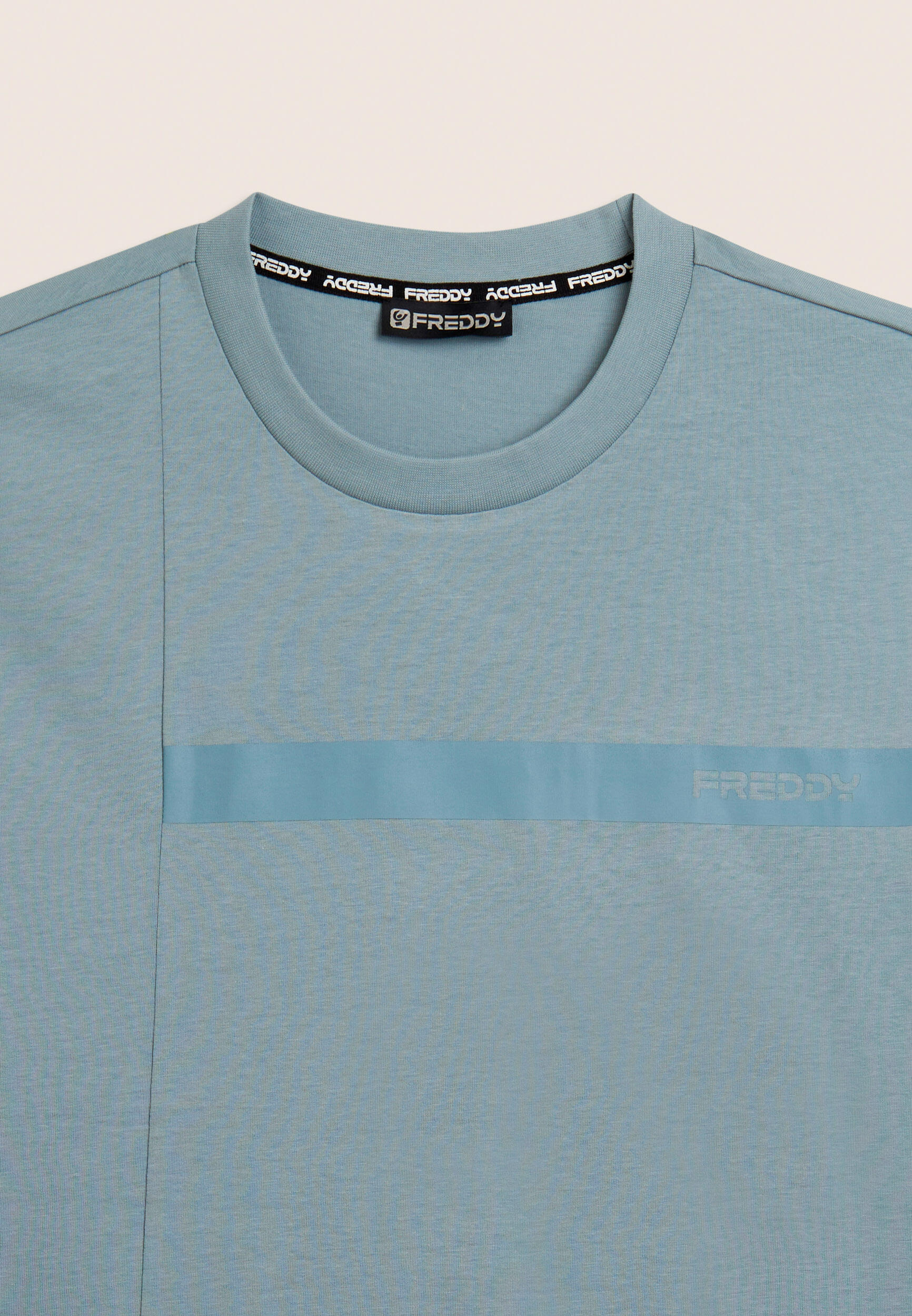 T-shirt in jersey con stampa logo tono su tono 3/3