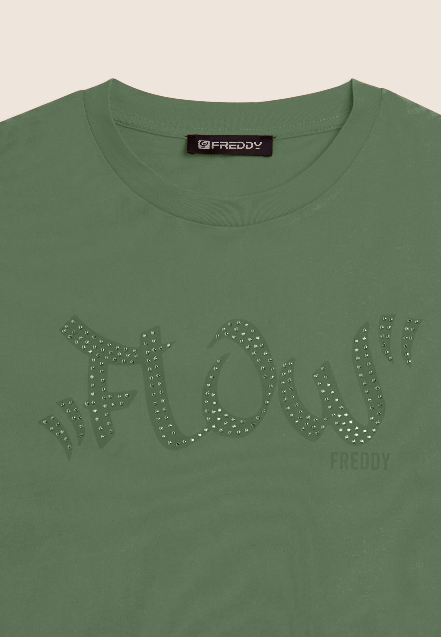T-shirt Cropped con grafica "FLOW" e borchie 3/3