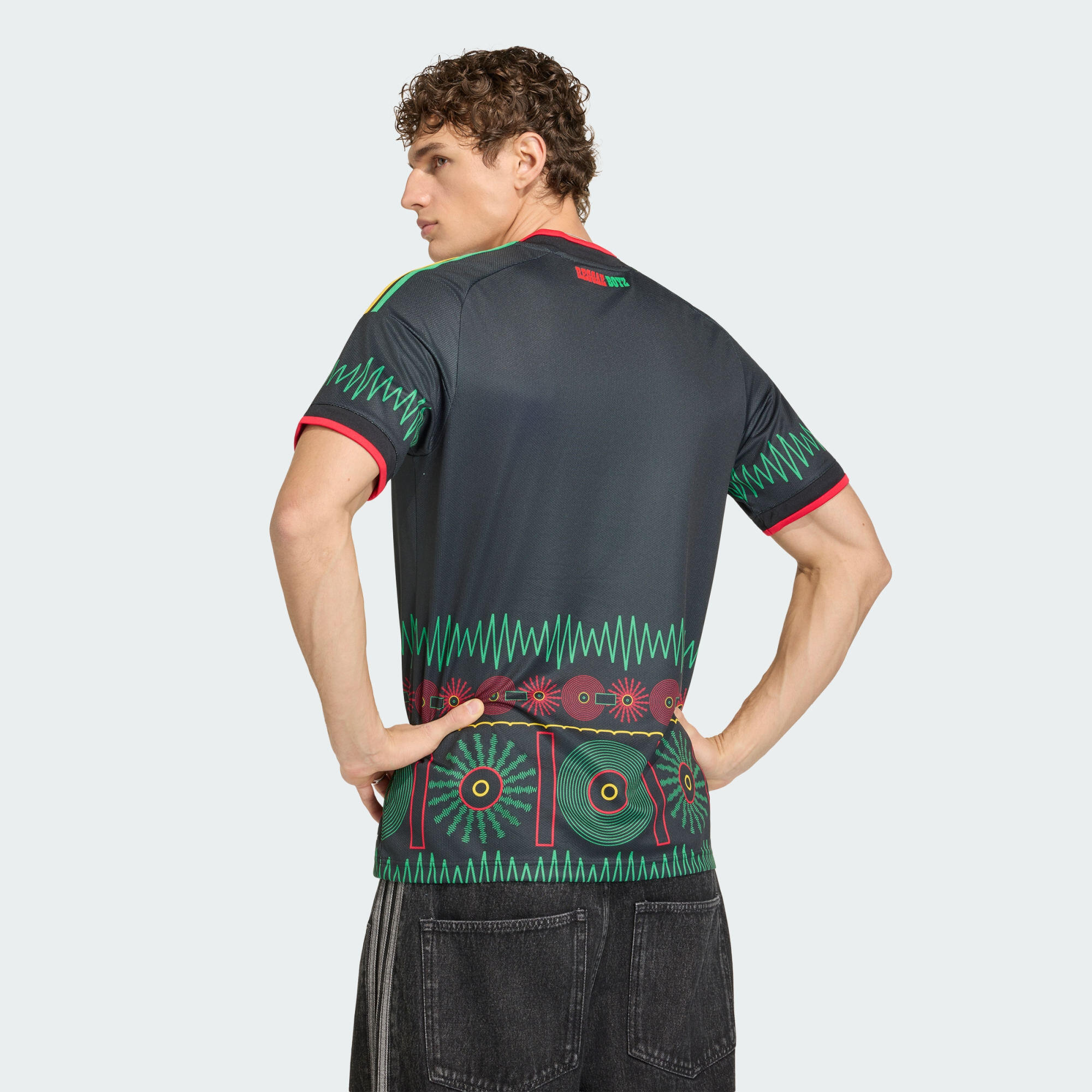 Jamaica 26 x Bob Marley Away Jersey 4/8